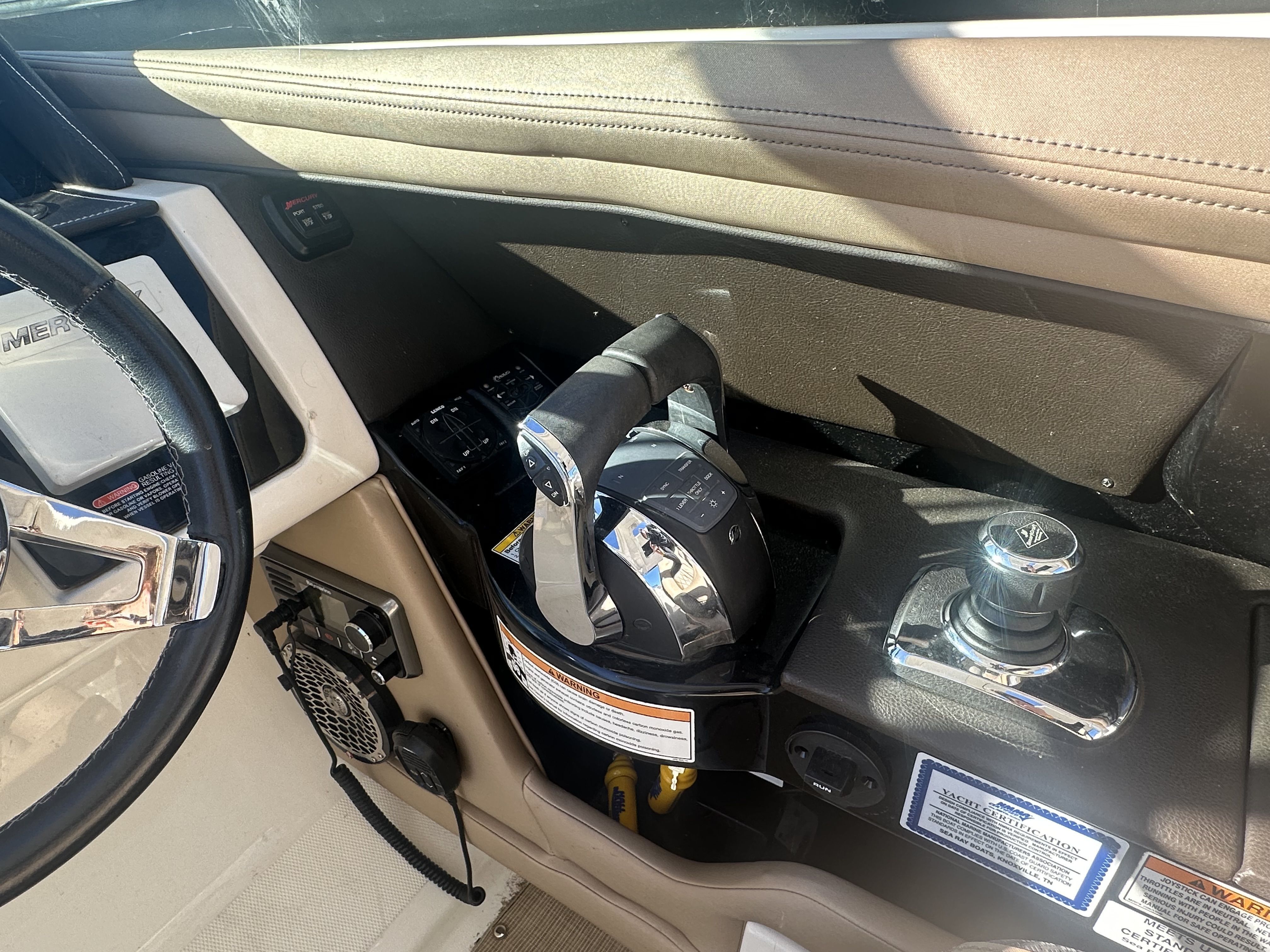 2017 Sea Ray 350 SLX Image Thumbnail #22