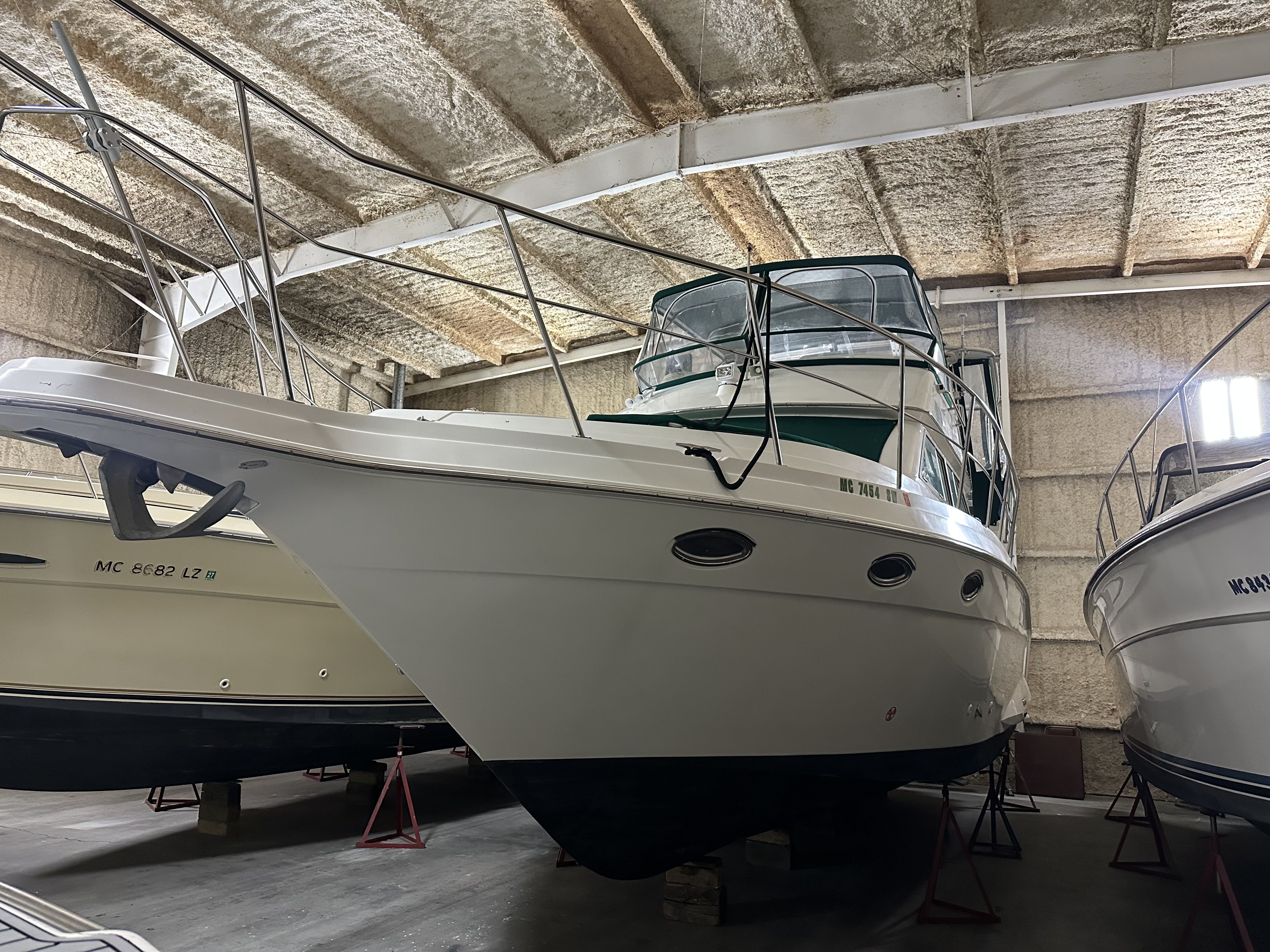 1997 Cruisers Yachts
                                                             3950 AC Image Thumbnail #4