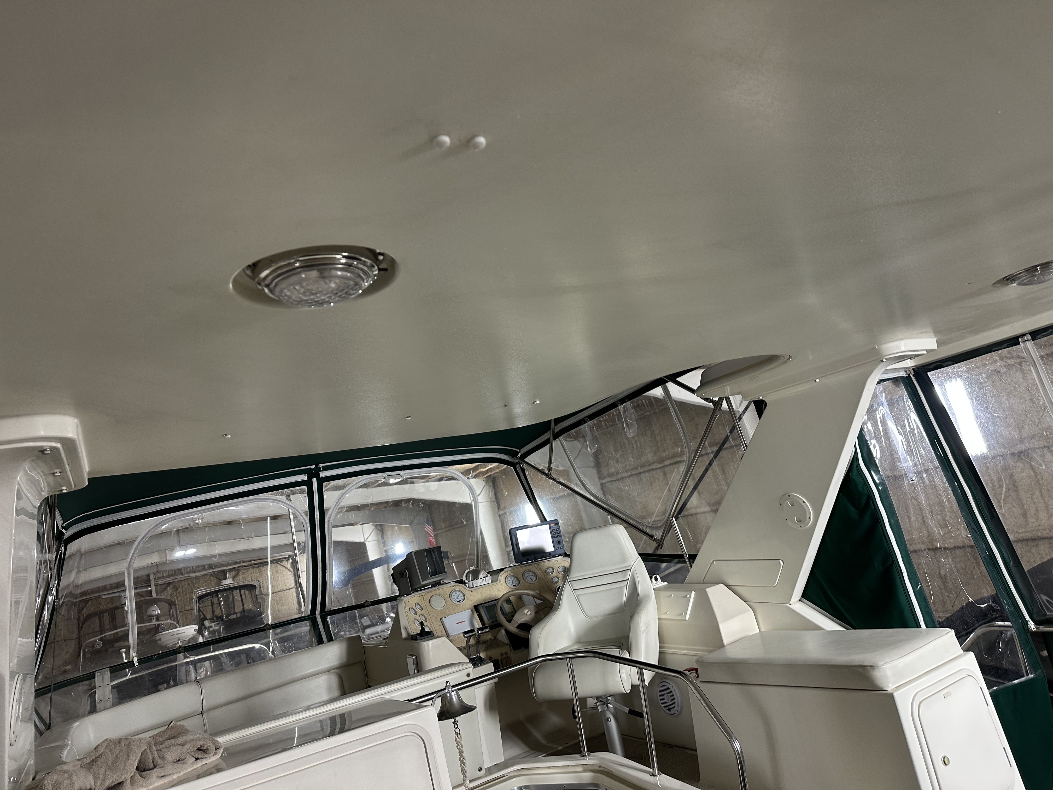 1997 Cruisers Yachts
                                                             3950 AC Image Thumbnail #18