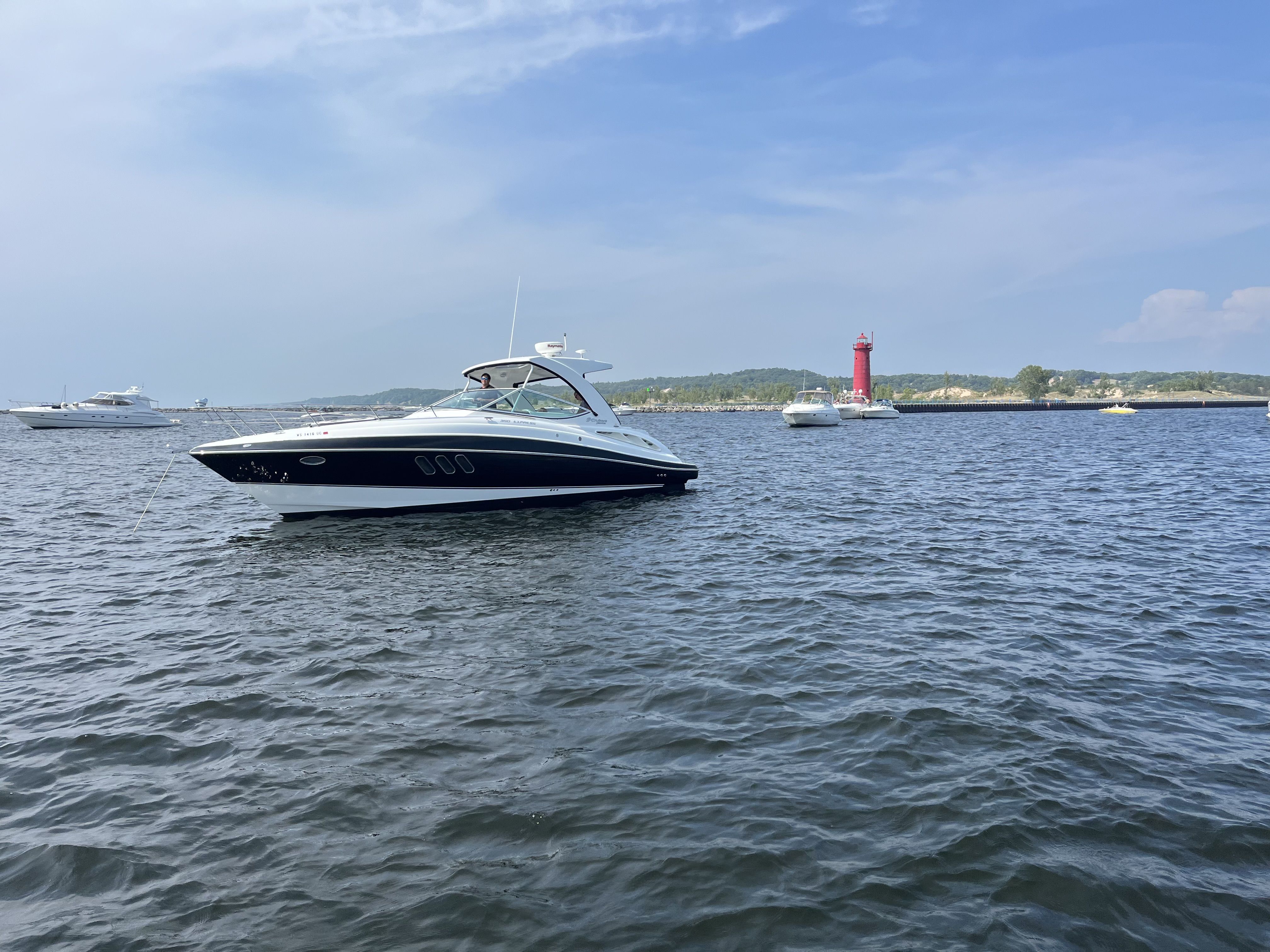 2012 Cruisers Yachts
                                                             350 EXPRESS Image Thumbnail #1