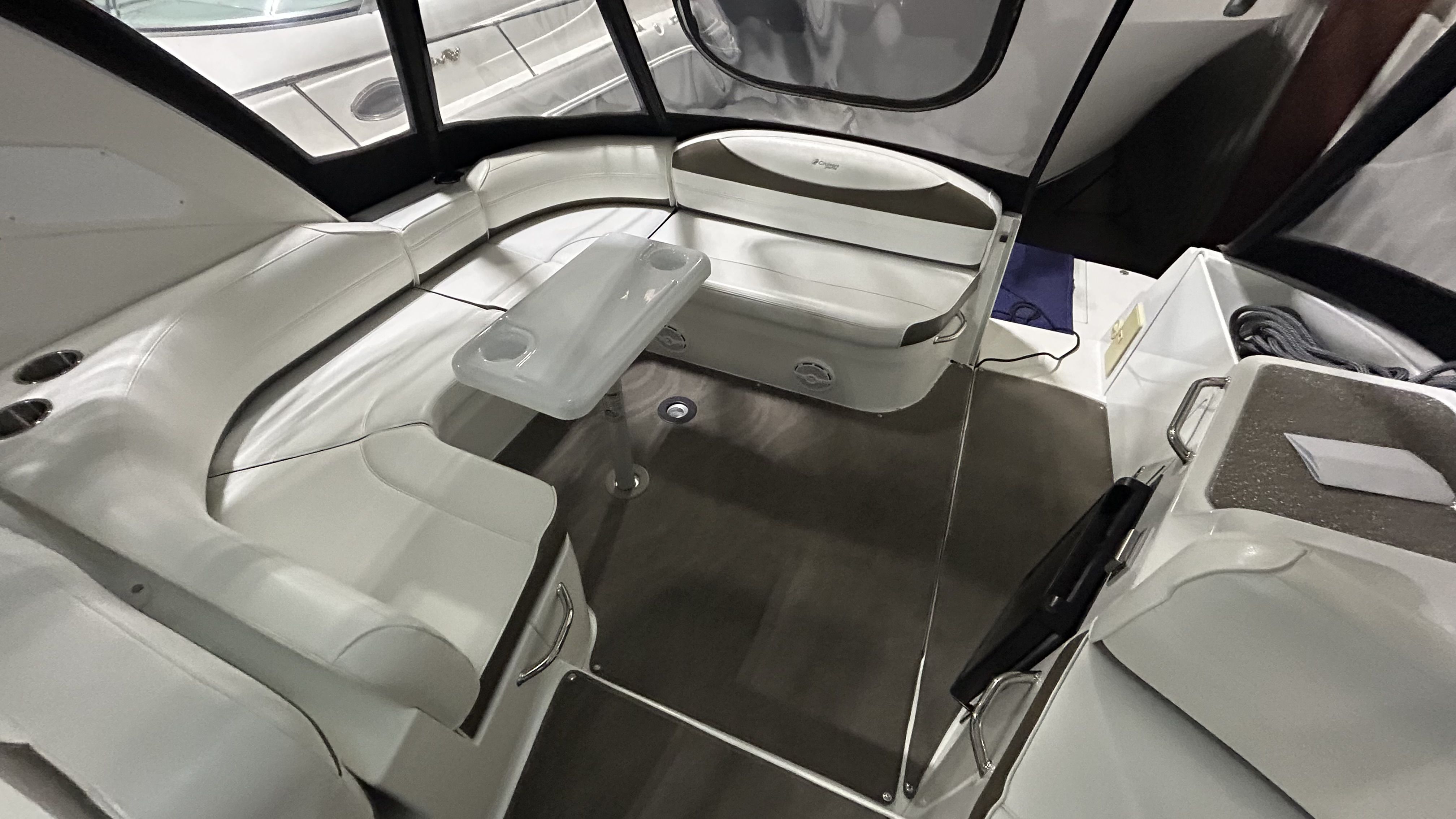 2012 Cruisers Yachts
                                                             350 EXPRESS Image Thumbnail #15