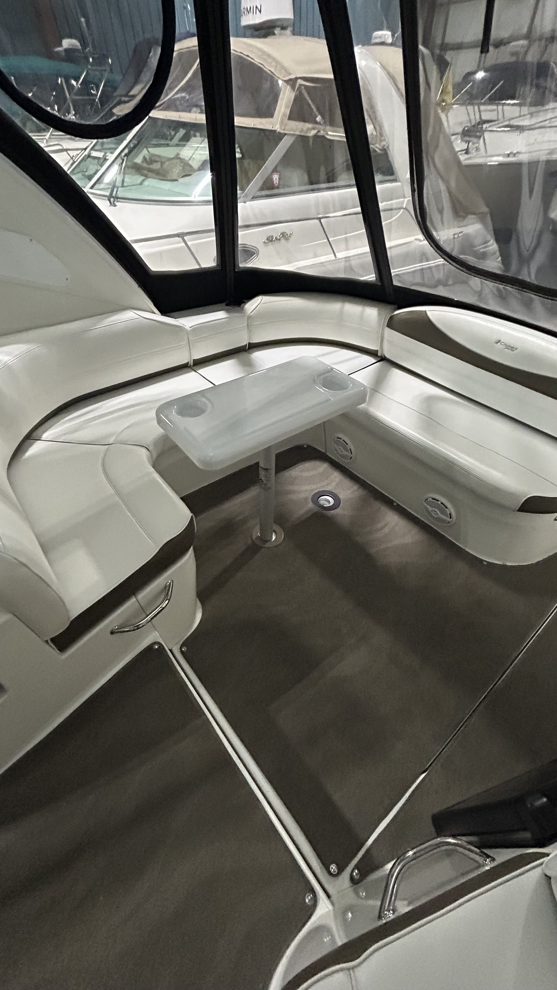 2012 Cruisers Yachts
                                                             350 EXPRESS Image Thumbnail #16