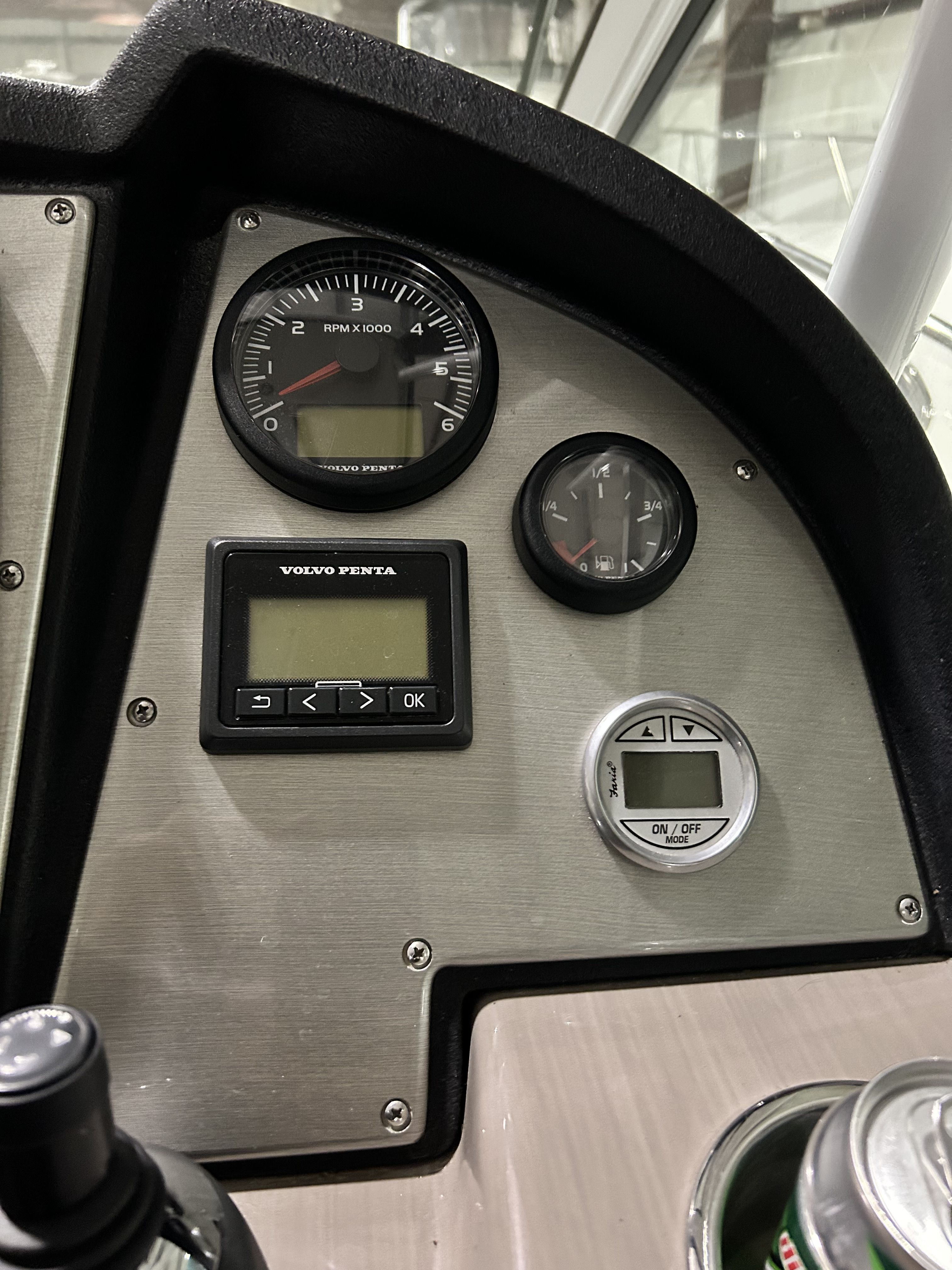 2012 Cruisers Yachts
                                                             350 EXPRESS Image Thumbnail #24