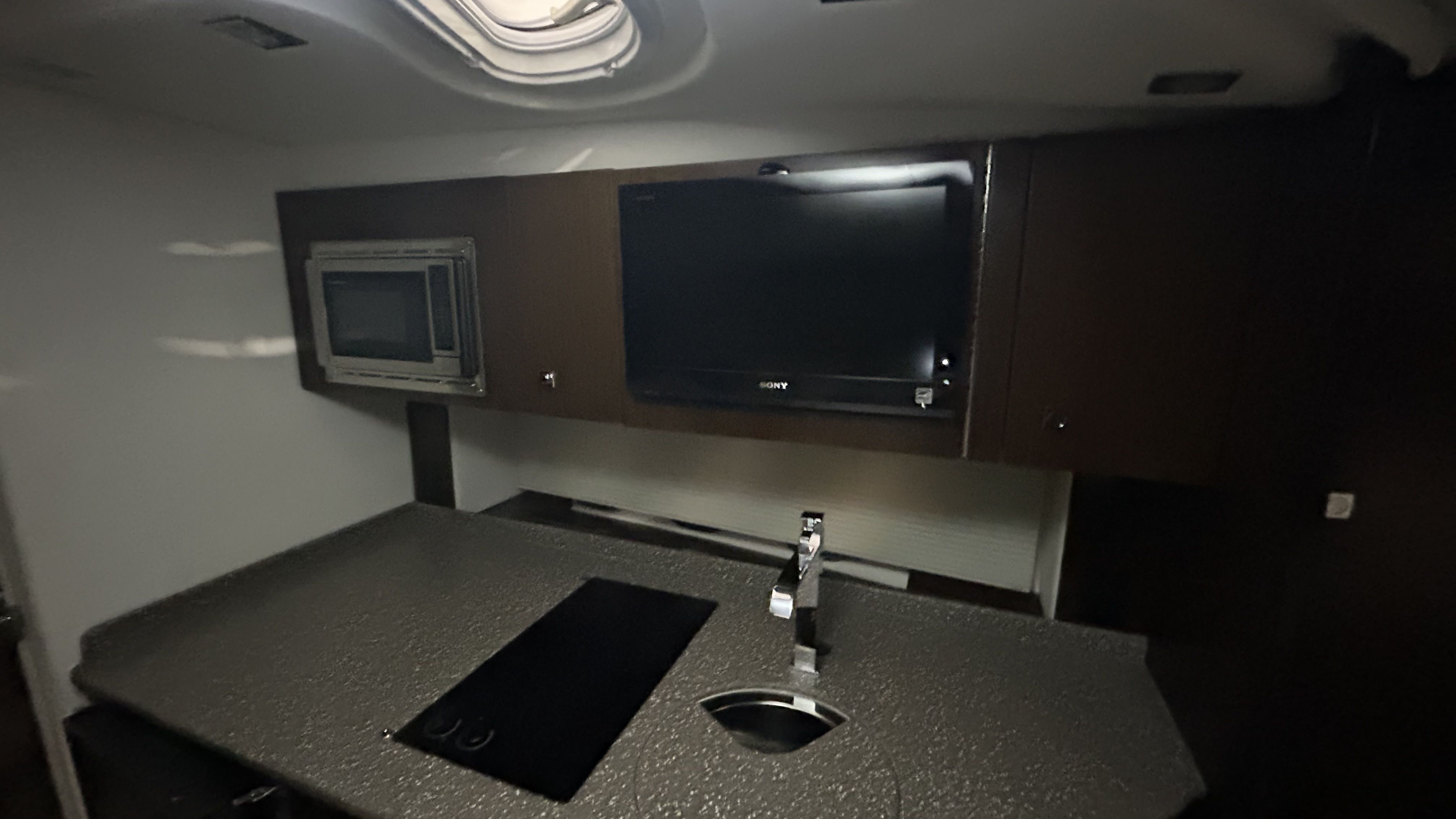 2012 Cruisers Yachts
                                                             350 EXPRESS Image Thumbnail #57