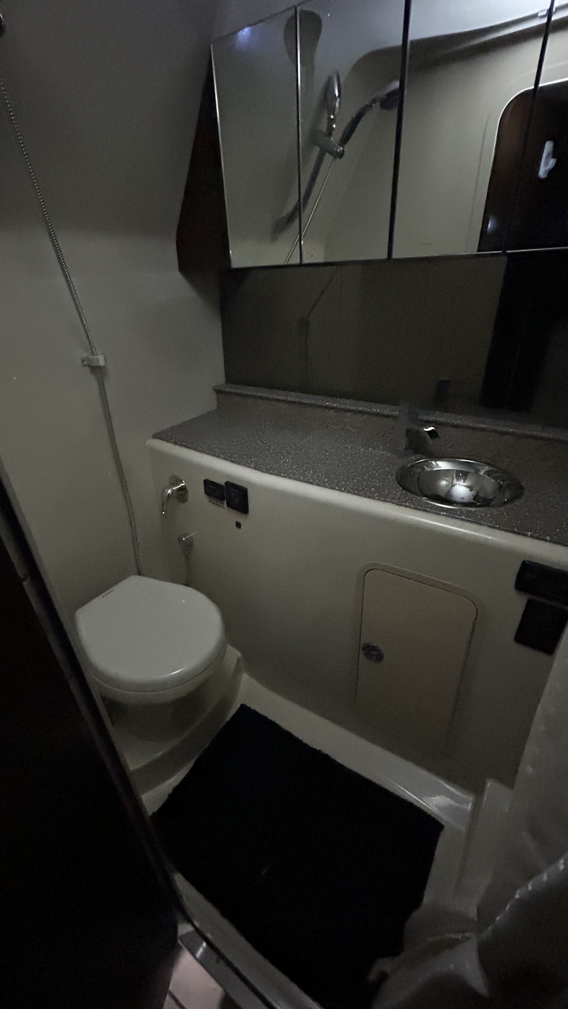 2012 Cruisers Yachts
                                                             350 EXPRESS Image Thumbnail #58