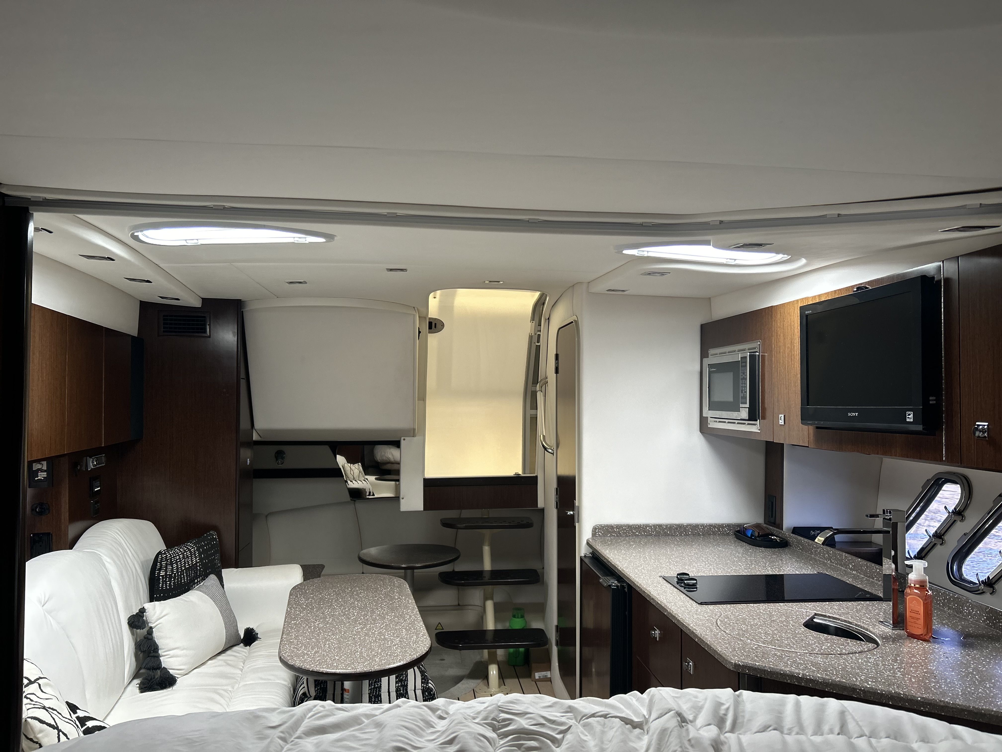 2012 Cruisers Yachts
                                                             350 EXPRESS Image Thumbnail #60