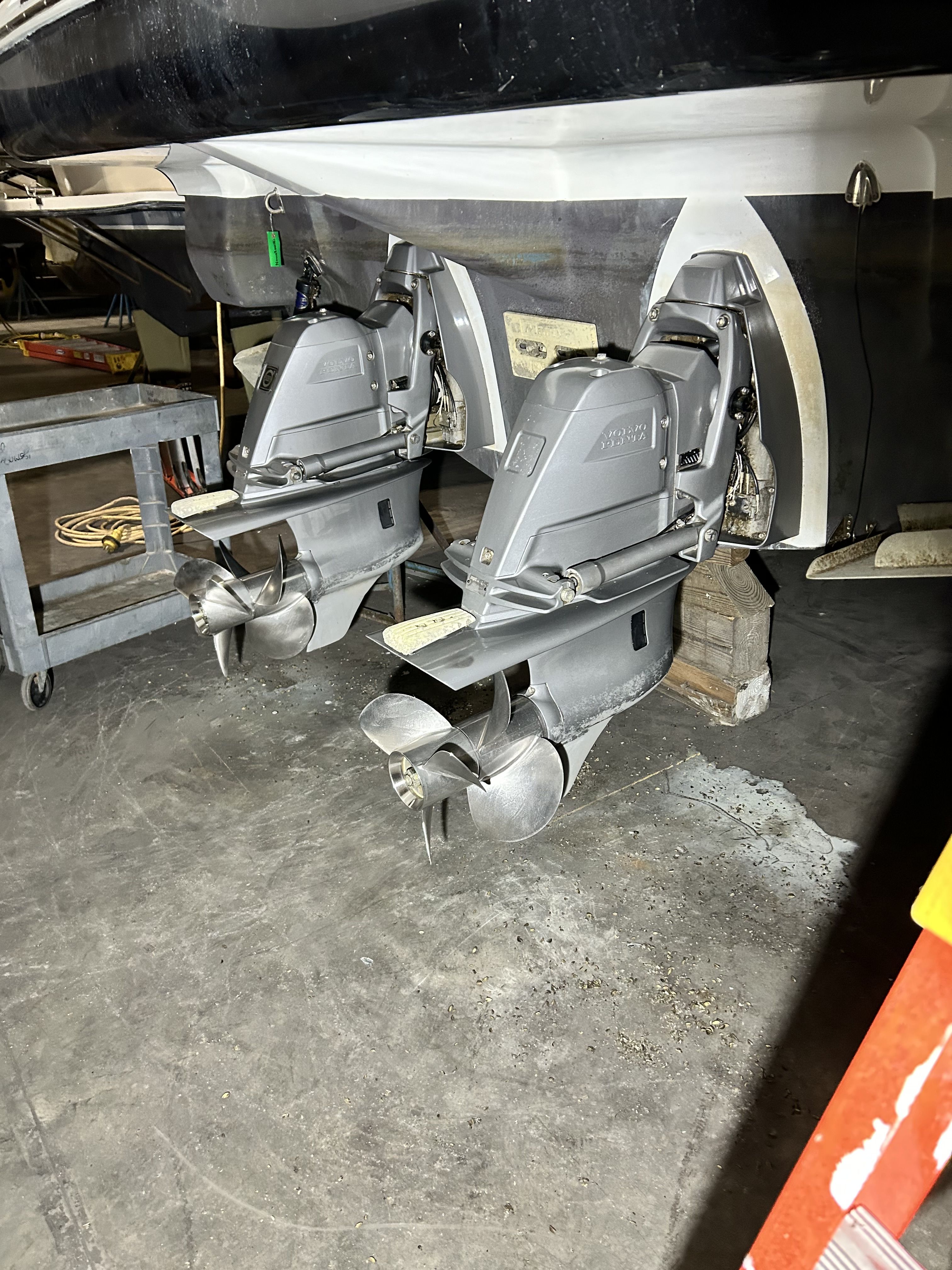 2012 Cruisers Yachts
                                                             350 EXPRESS Image Thumbnail #68