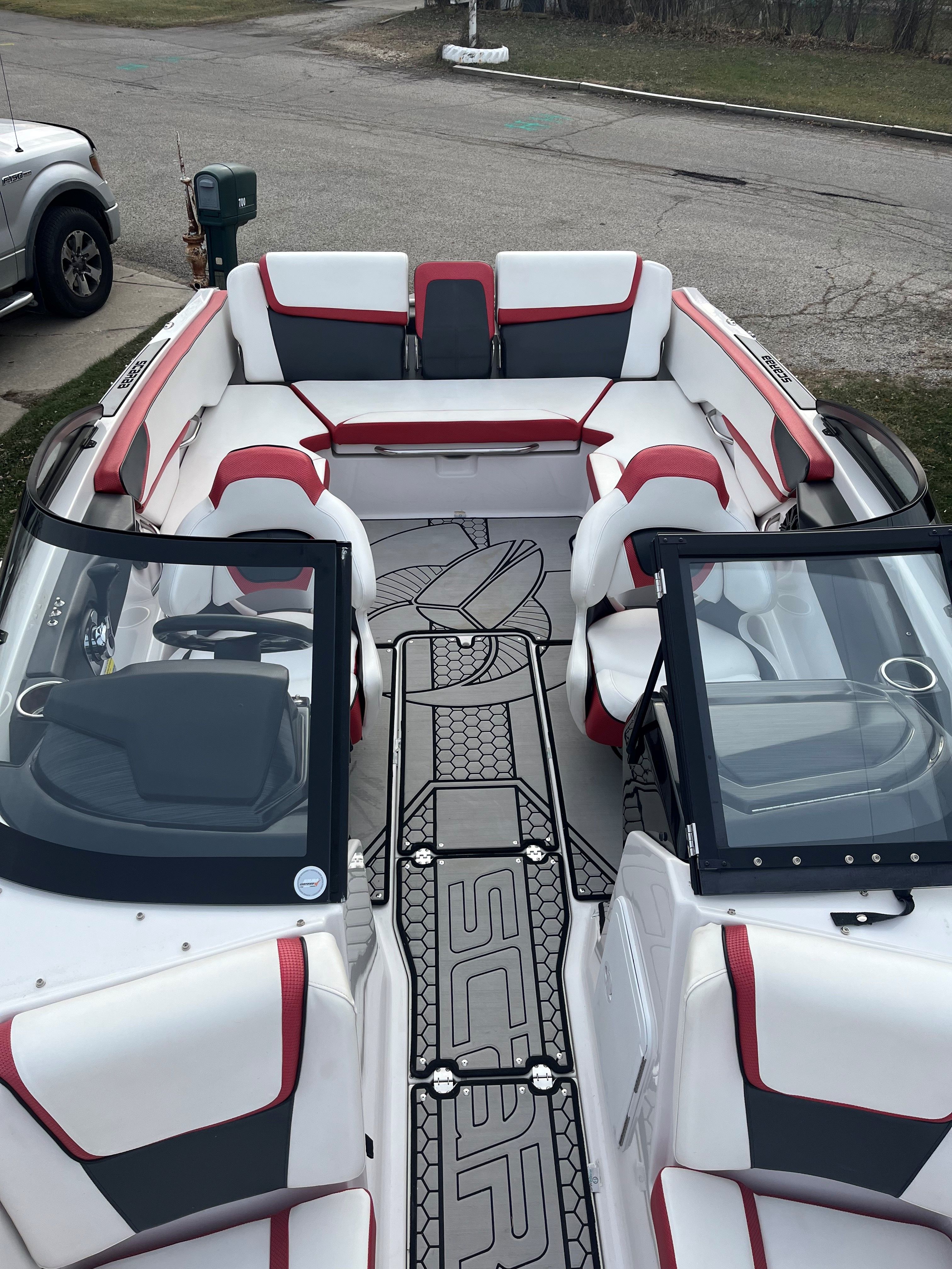 2018 Scarab
                                                             215 ID Image Thumbnail #5