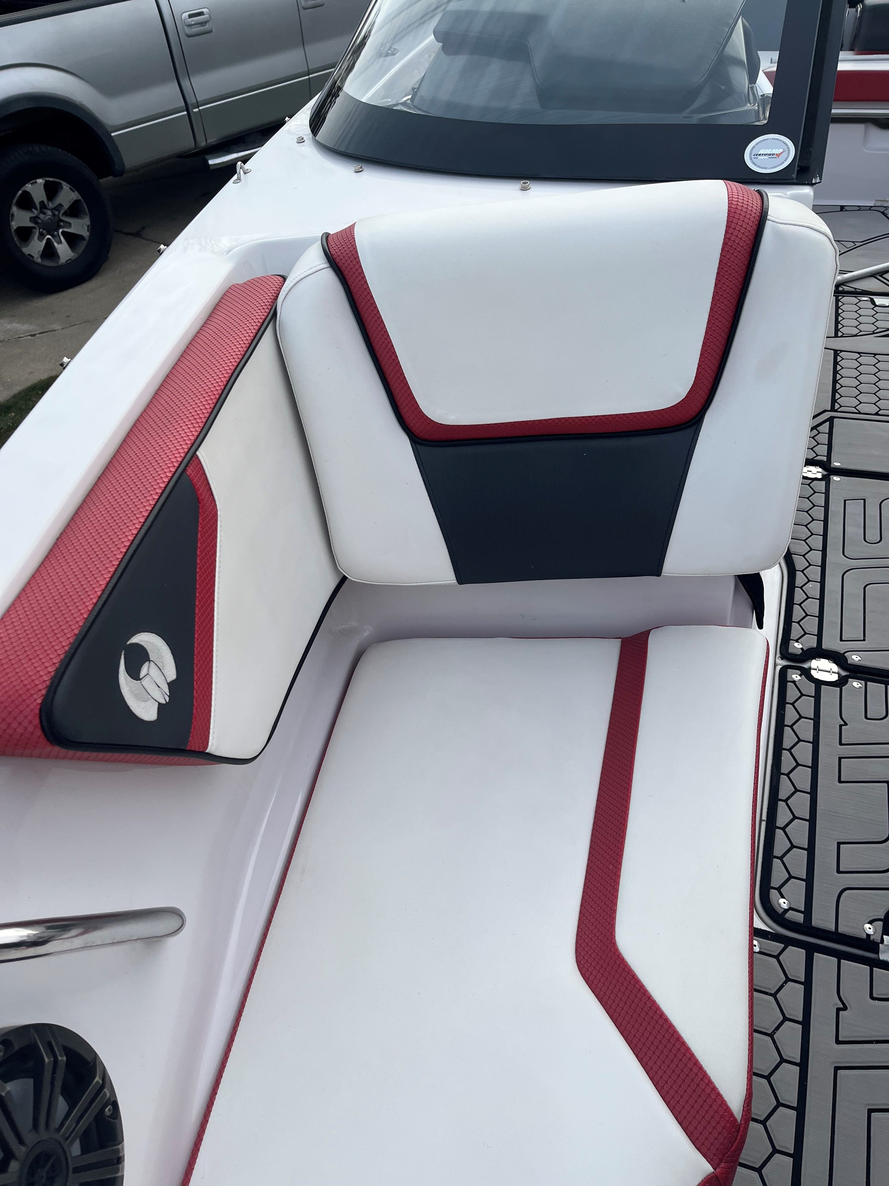 2018 Scarab
                                                             215 ID Image Thumbnail #6