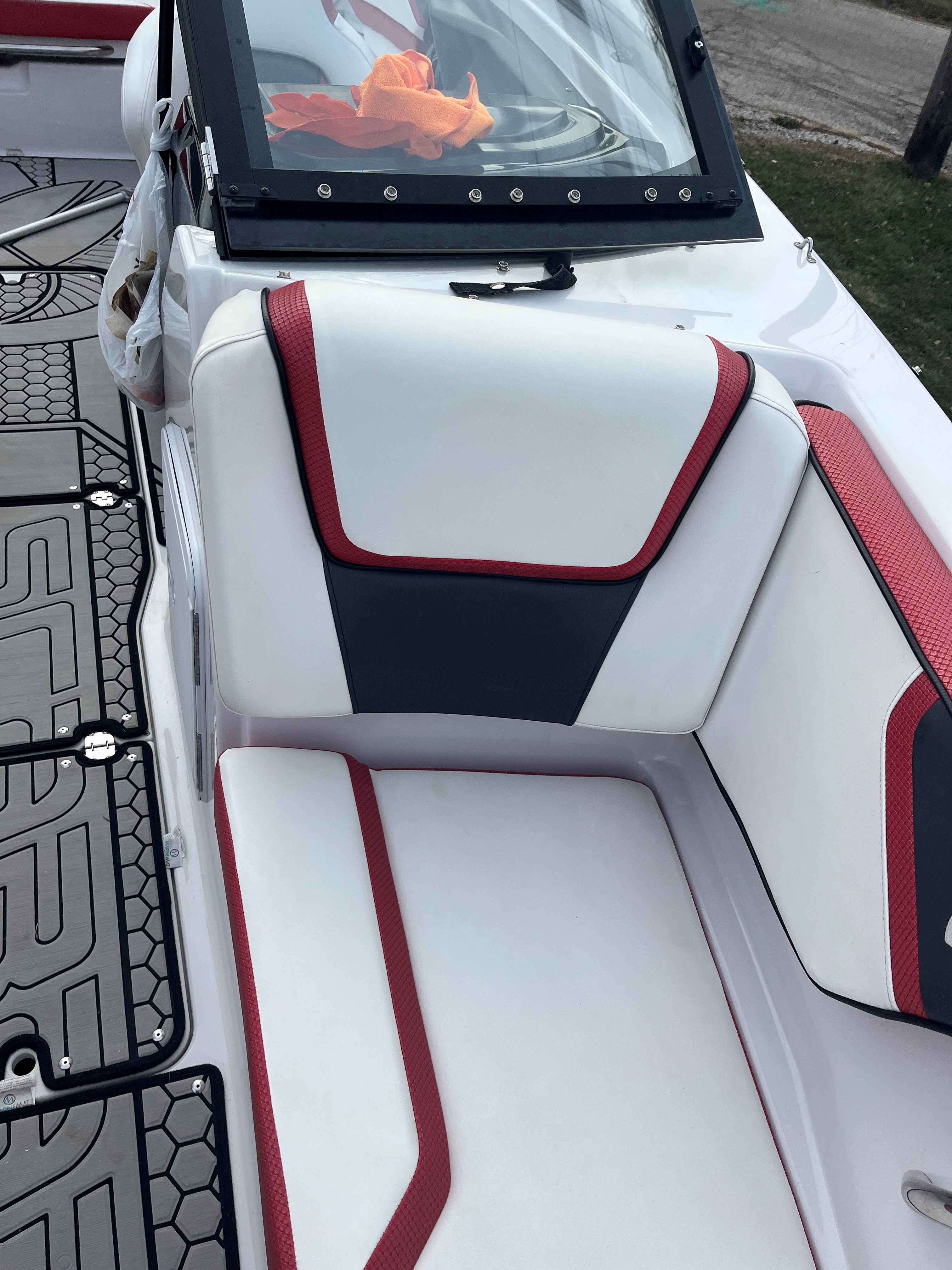 2018 Scarab
                                                             215 ID Image Thumbnail #7