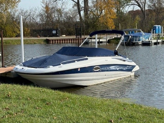 2009 Crownline
                                                             220EX Image Thumbnail #26