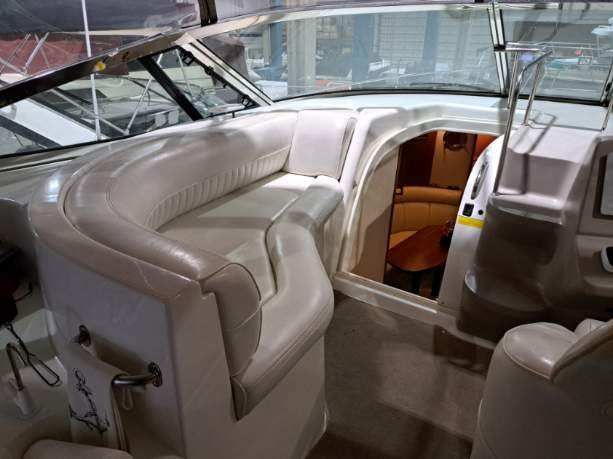 2001 Cruisers Yachts
                                                             3870 Image Thumbnail #4
