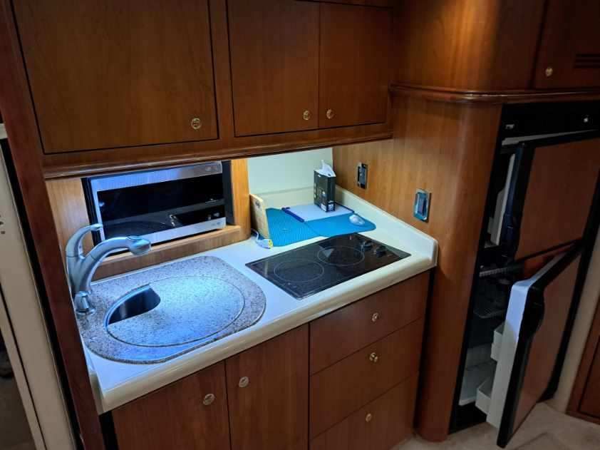 2001 Cruisers Yachts
                                                             3870 Image Thumbnail #12