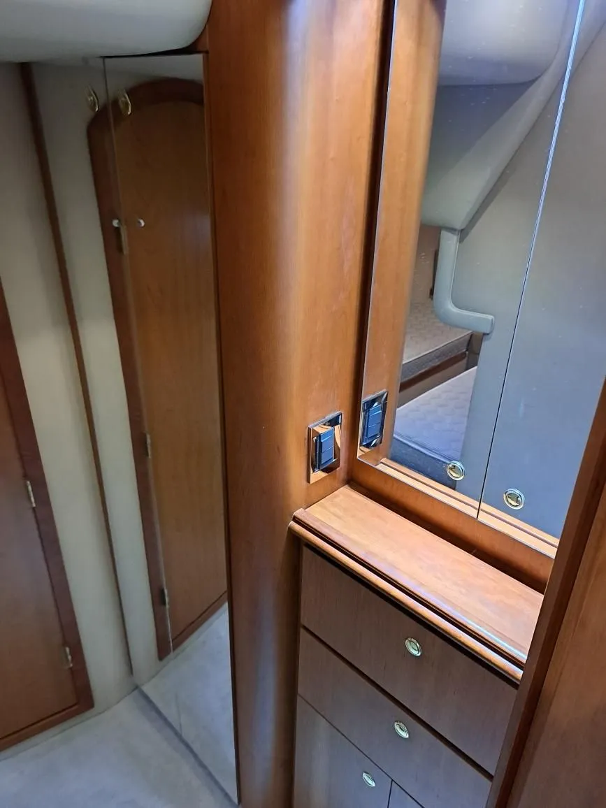 2001 Cruisers Yachts 3870 Image Thumbnail #14