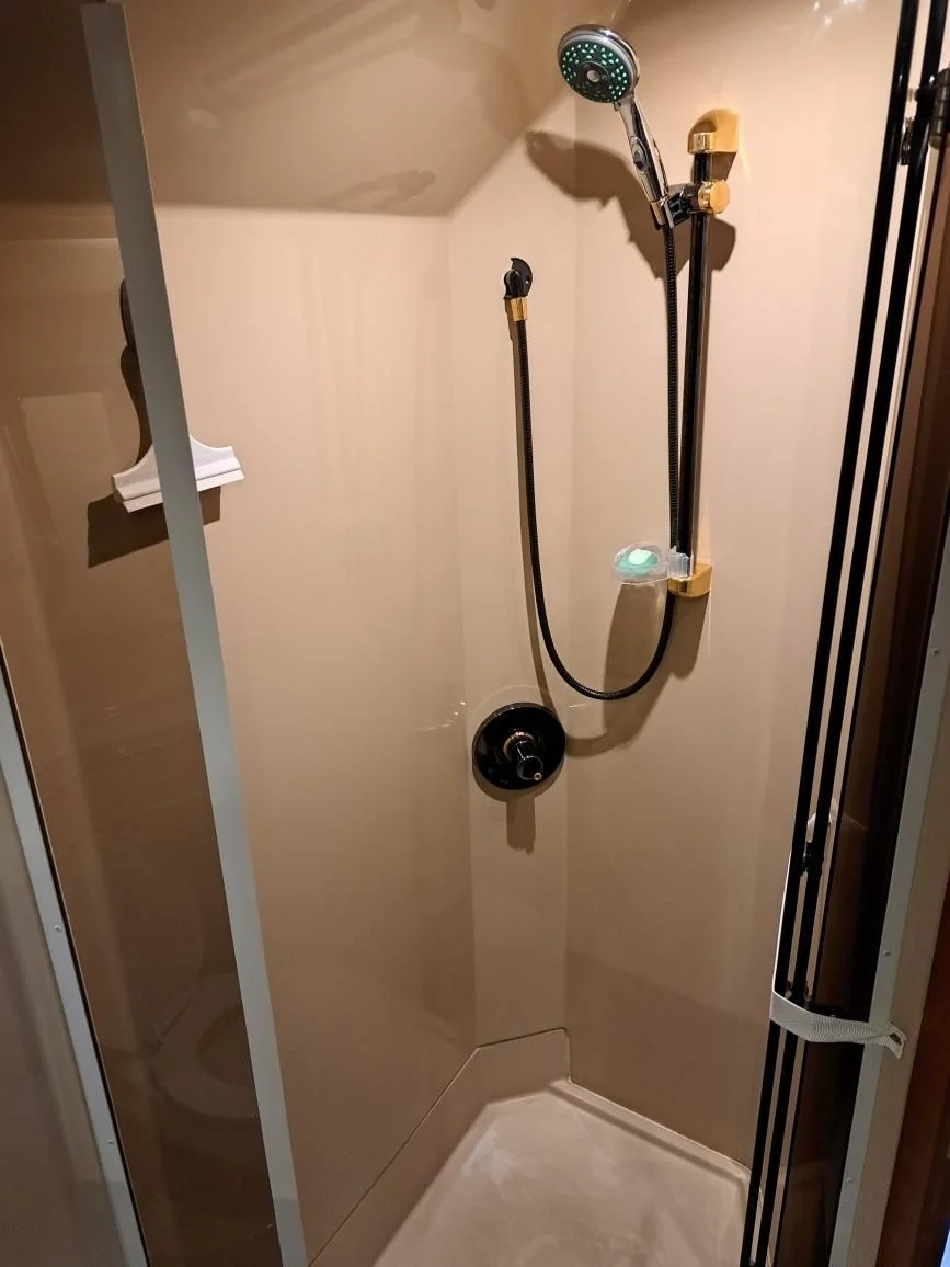 2001 Cruisers Yachts 3870 Image Thumbnail #11