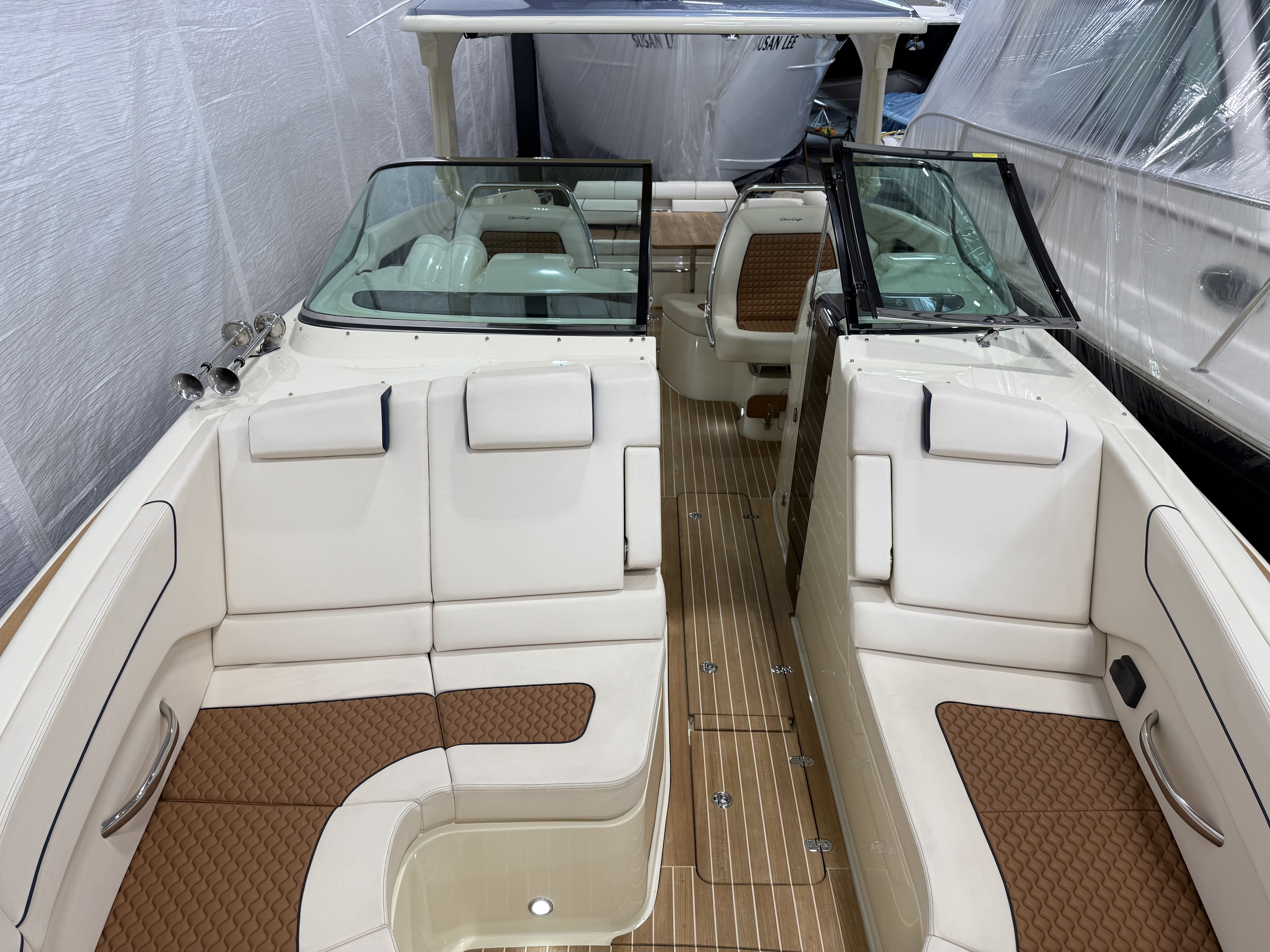 2021 Chris-Craft
                                                             35LAUNCHGT Image Thumbnail #24