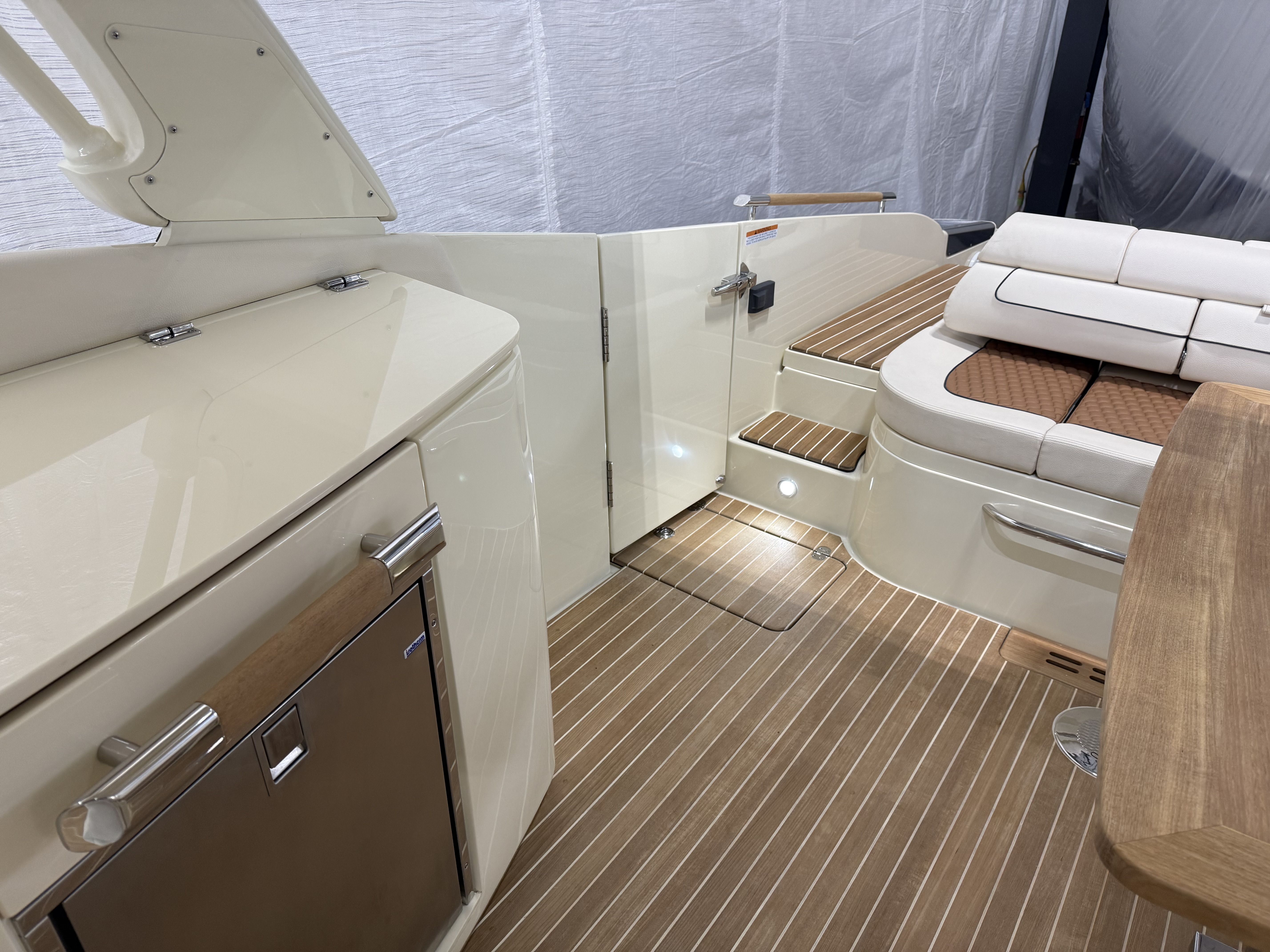 2021 Chris-Craft
                                                             35LAUNCHGT Image Thumbnail #32