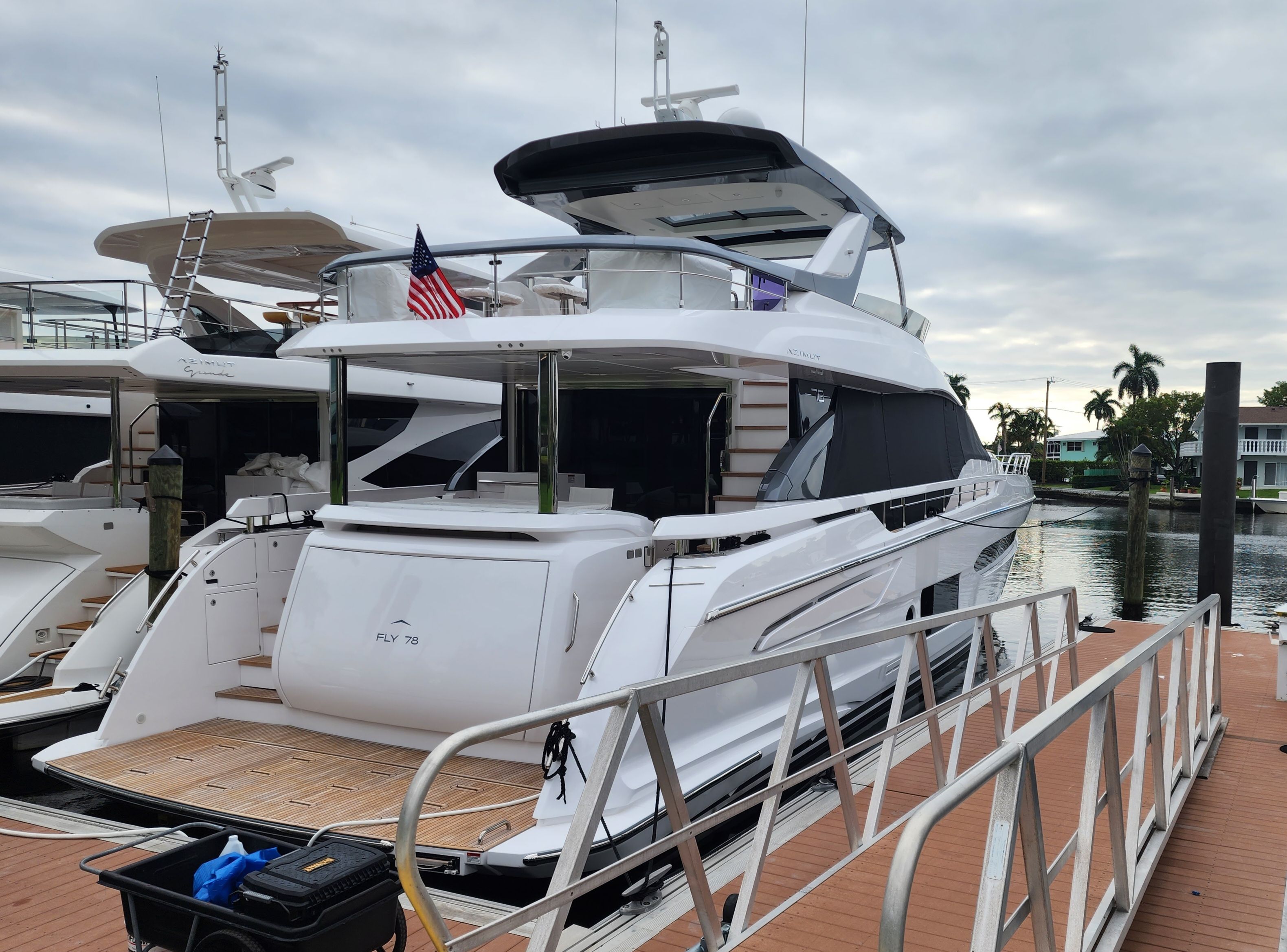 2023 Azimut 78 FLY Image Thumbnail #7