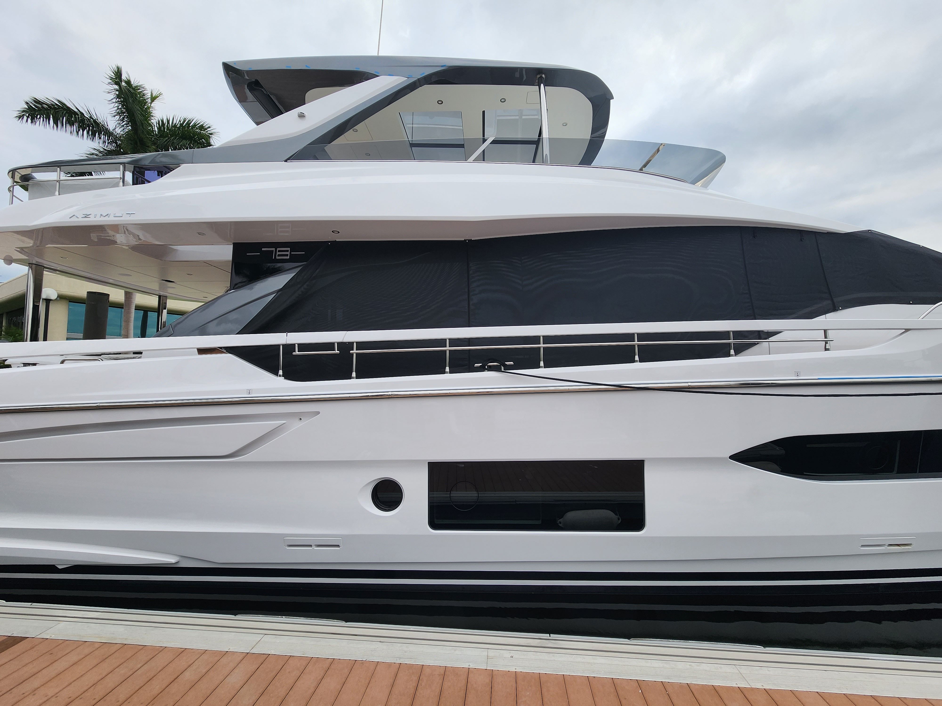 2023 Azimut 78 FLY Image Thumbnail #8