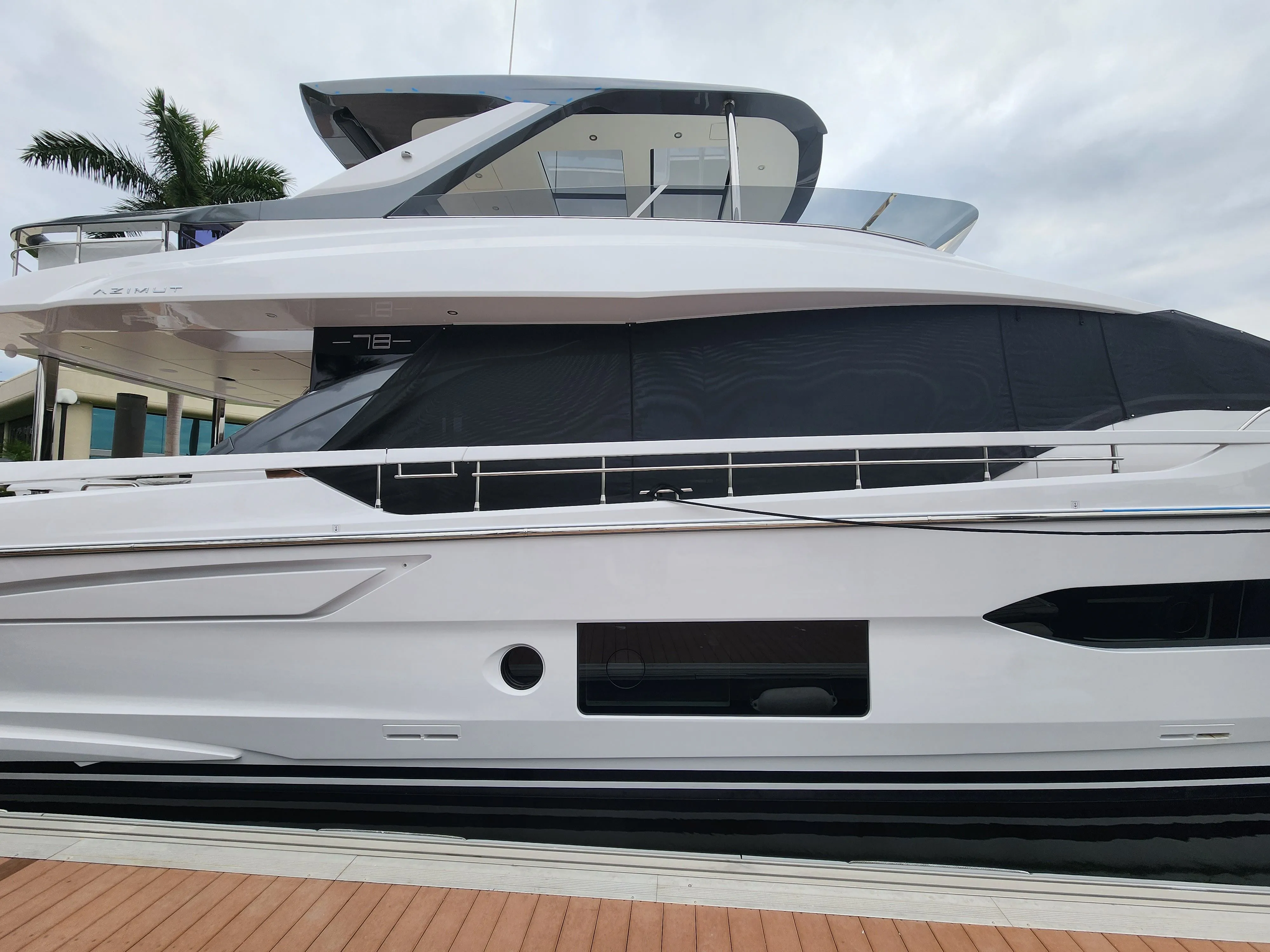 2023 Azimut 78 FLY Image Thumbnail #8