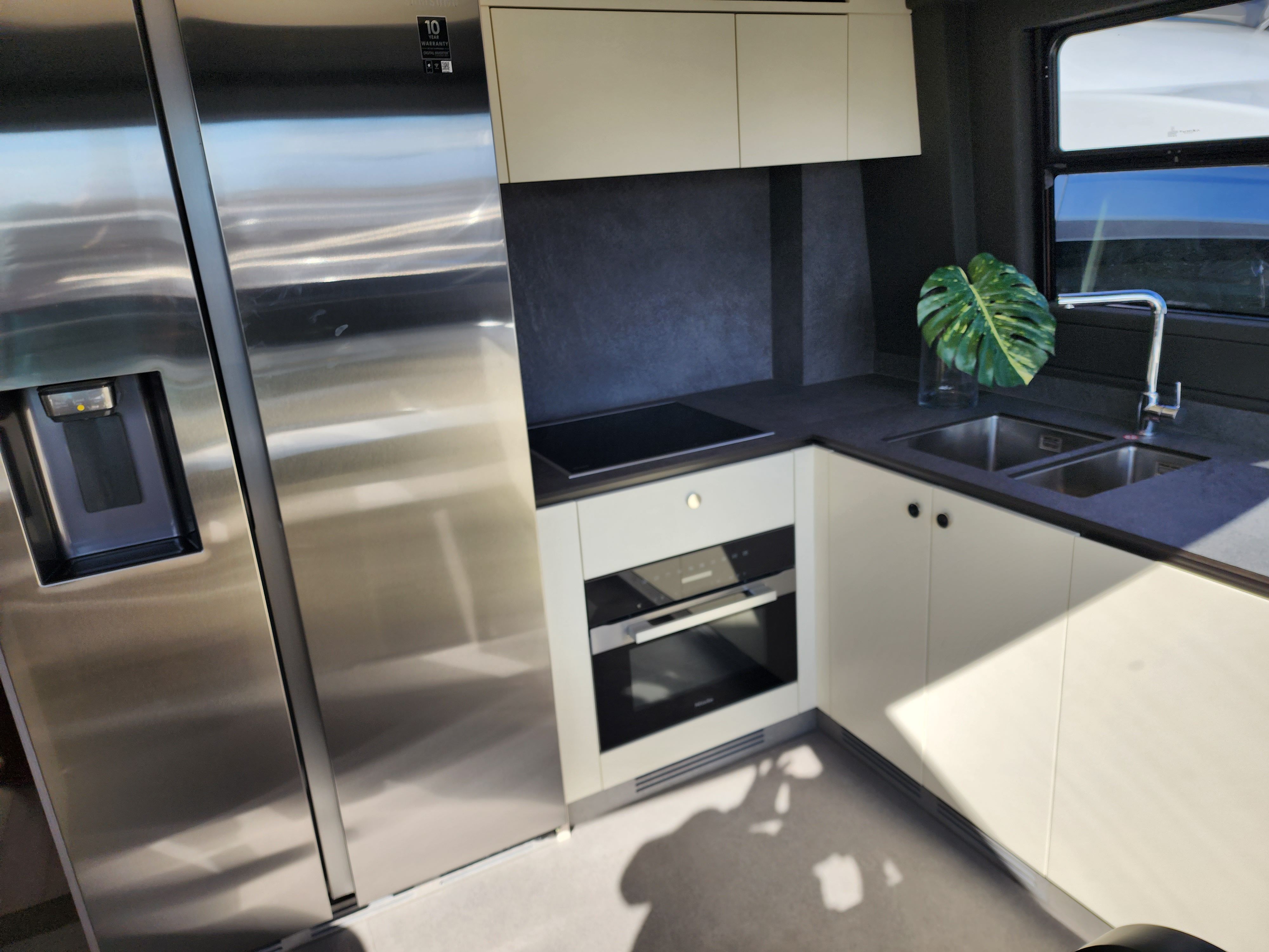 2023 Azimut 78 FLY Image Thumbnail #44