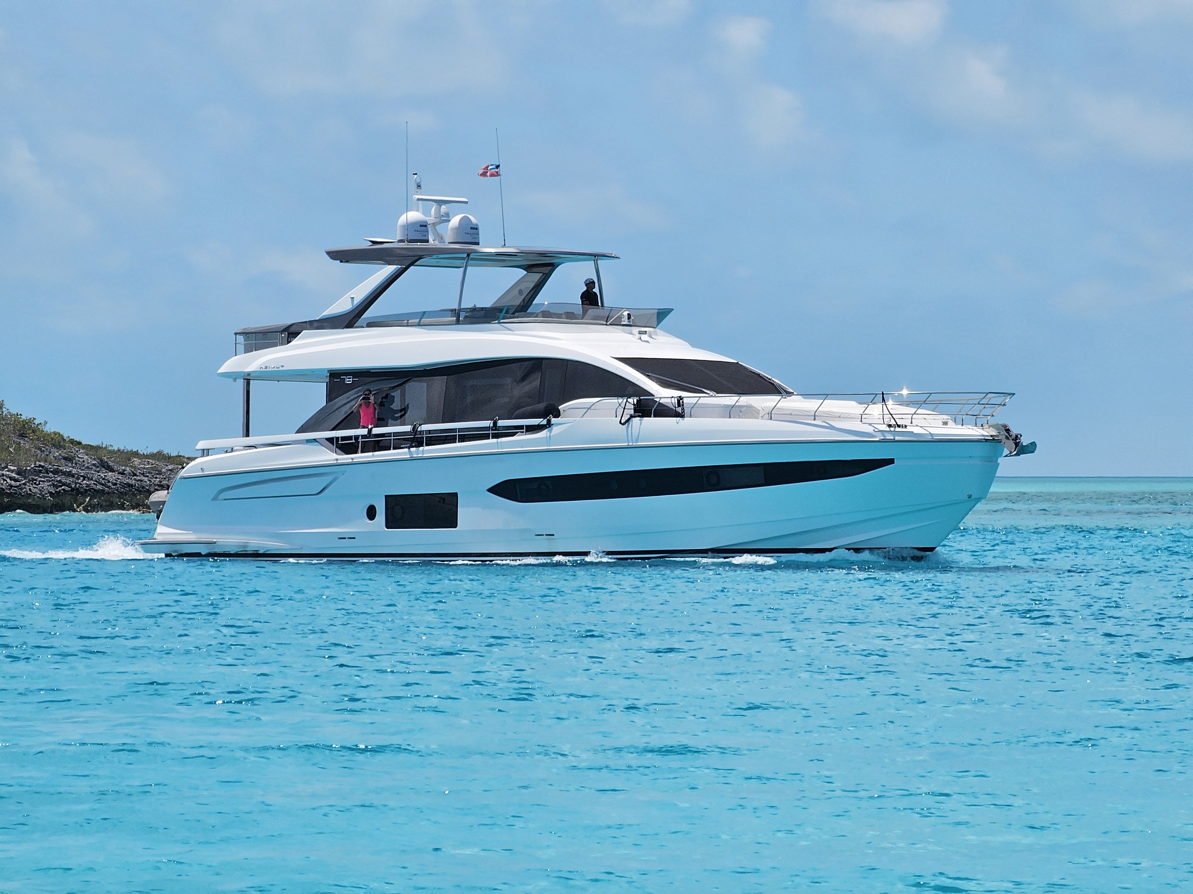 2023 Azimut 78 FLY Image Thumbnail #1