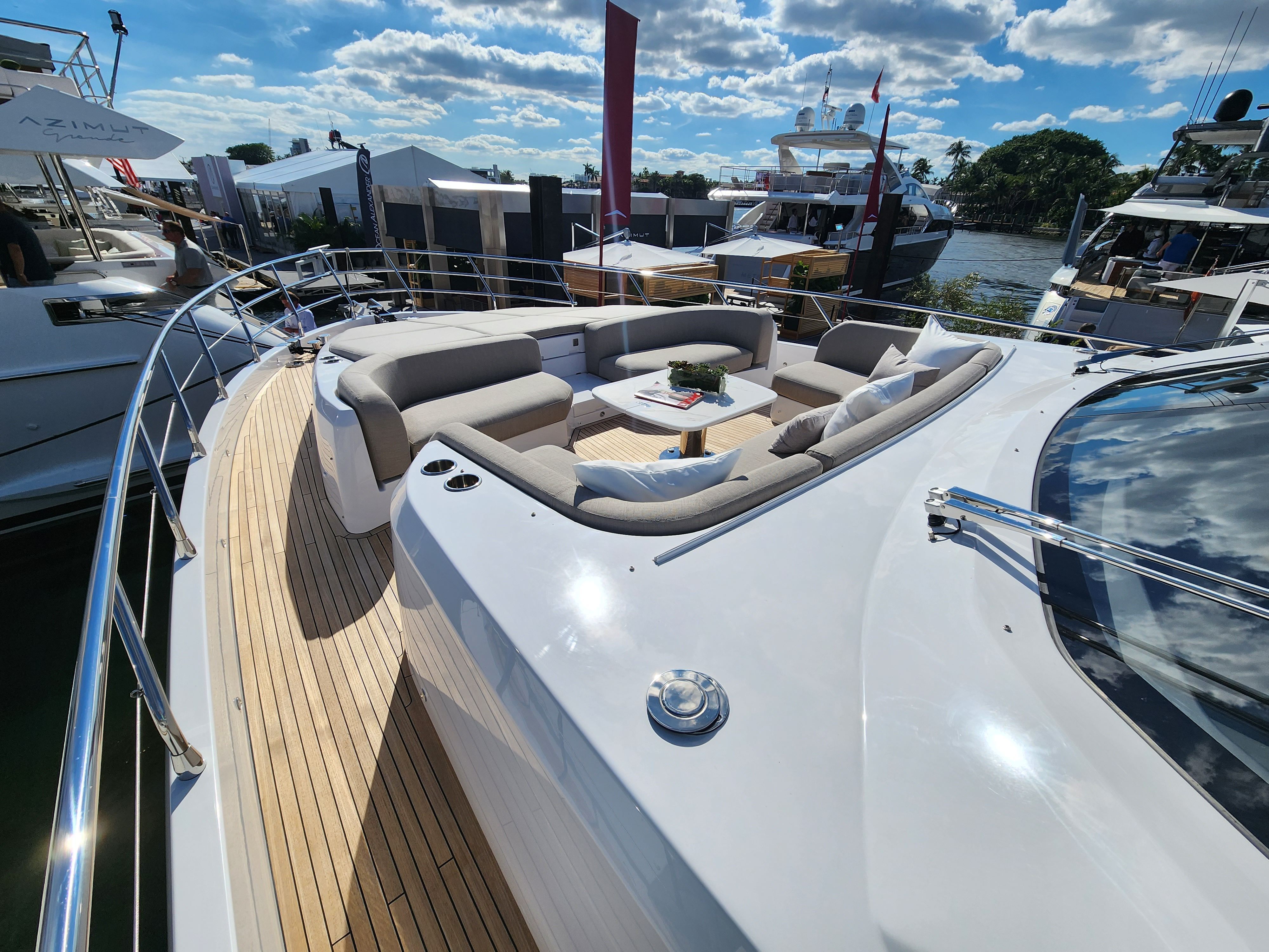 2023 Azimut 78 FLY Image Thumbnail #16