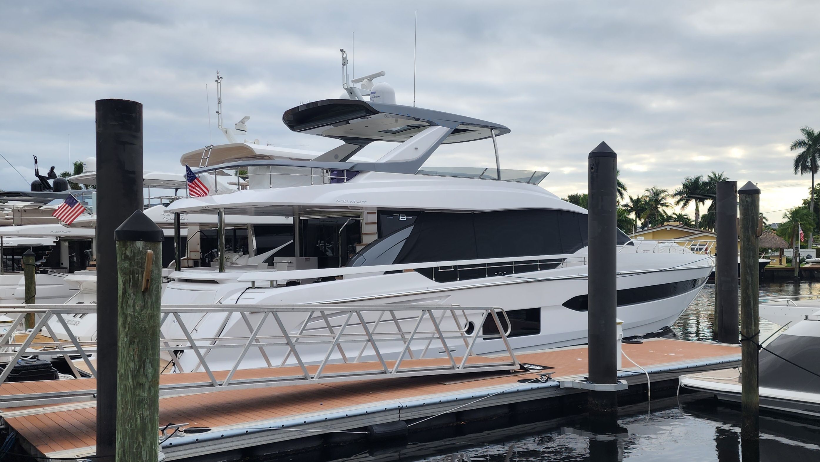 2023 Azimut 78 FLY Image Thumbnail #6