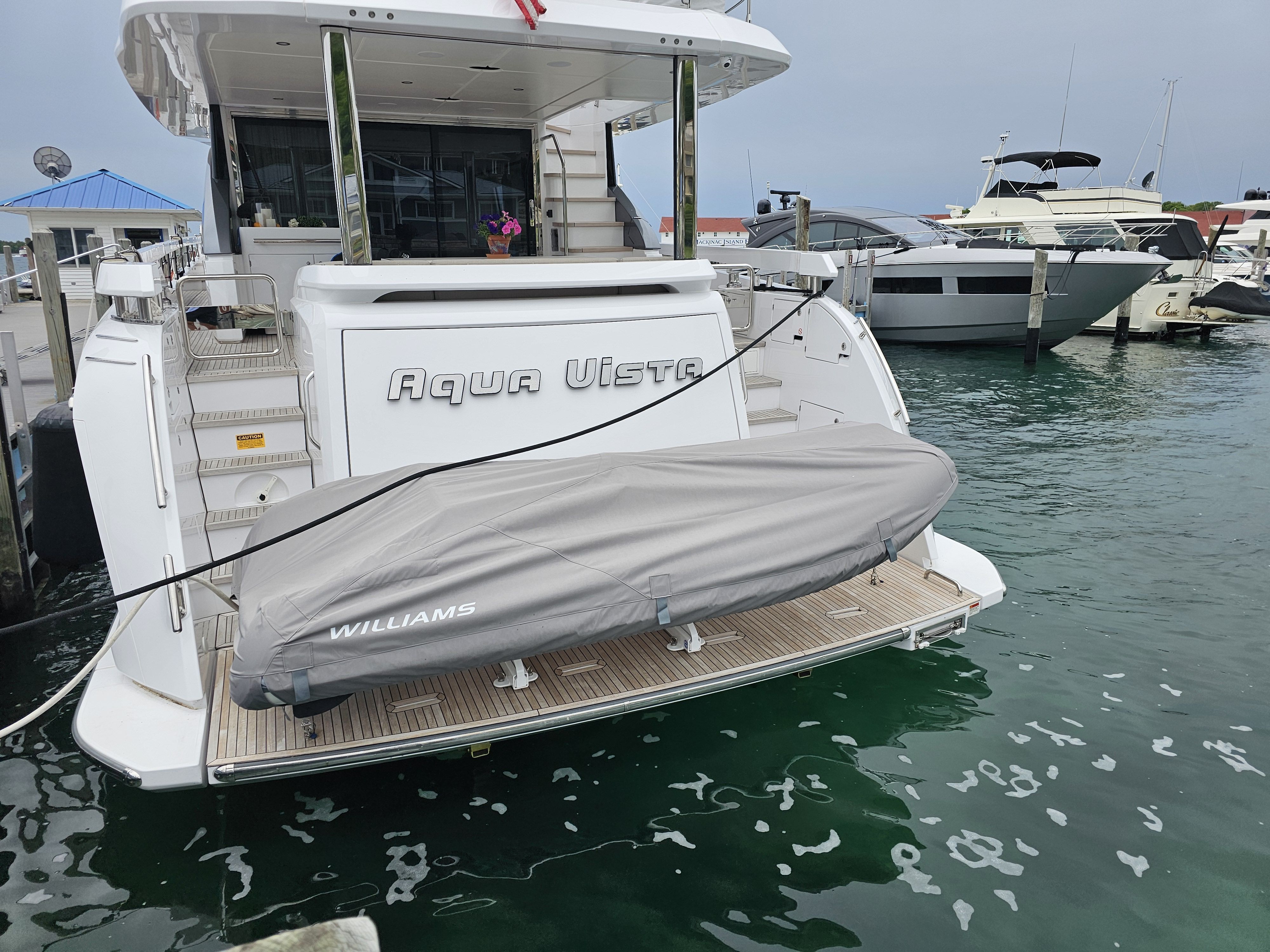 2023 Azimut 78 FLY Image Thumbnail #10