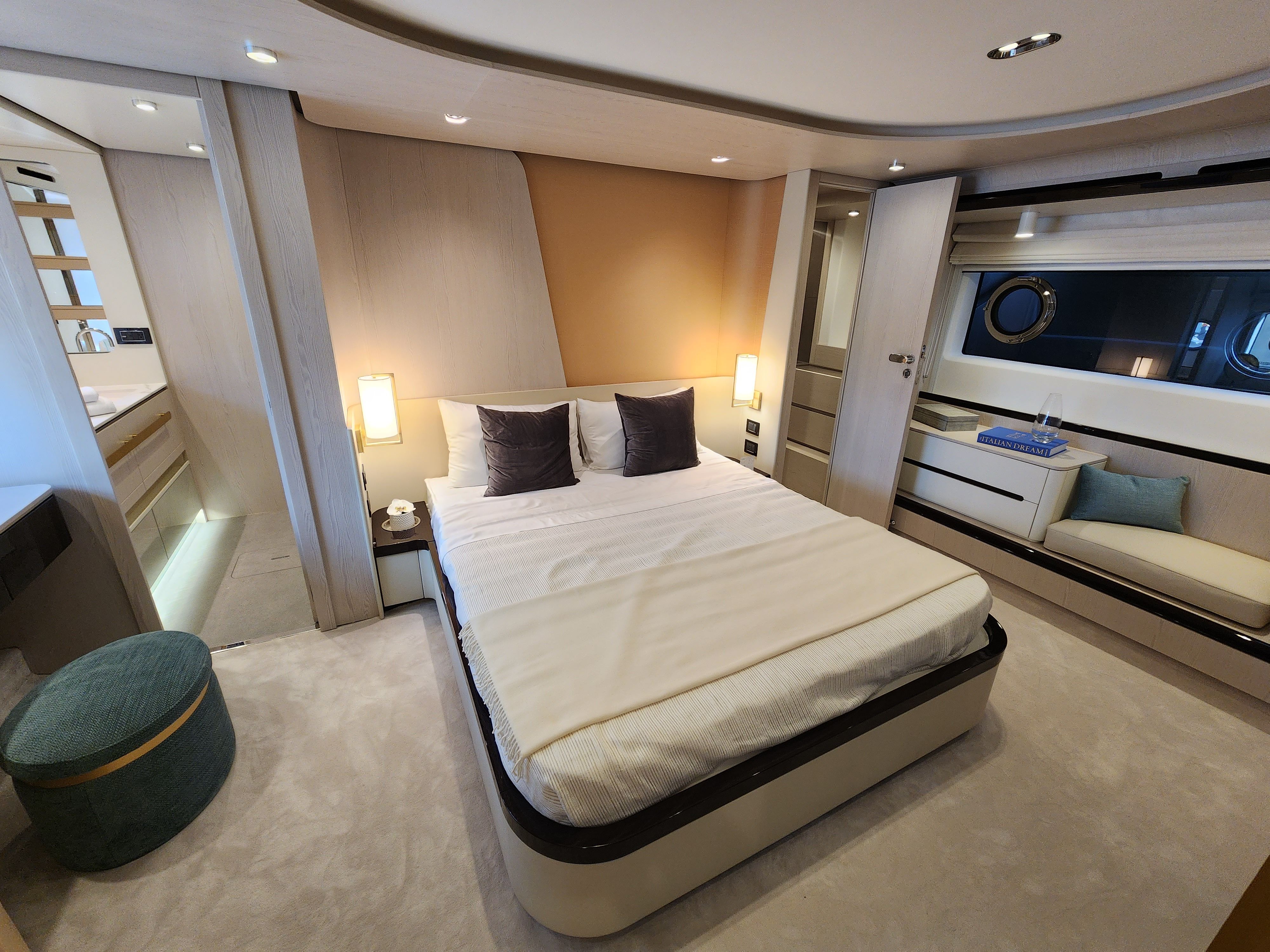 2023 Azimut 78 FLY Image Thumbnail #55