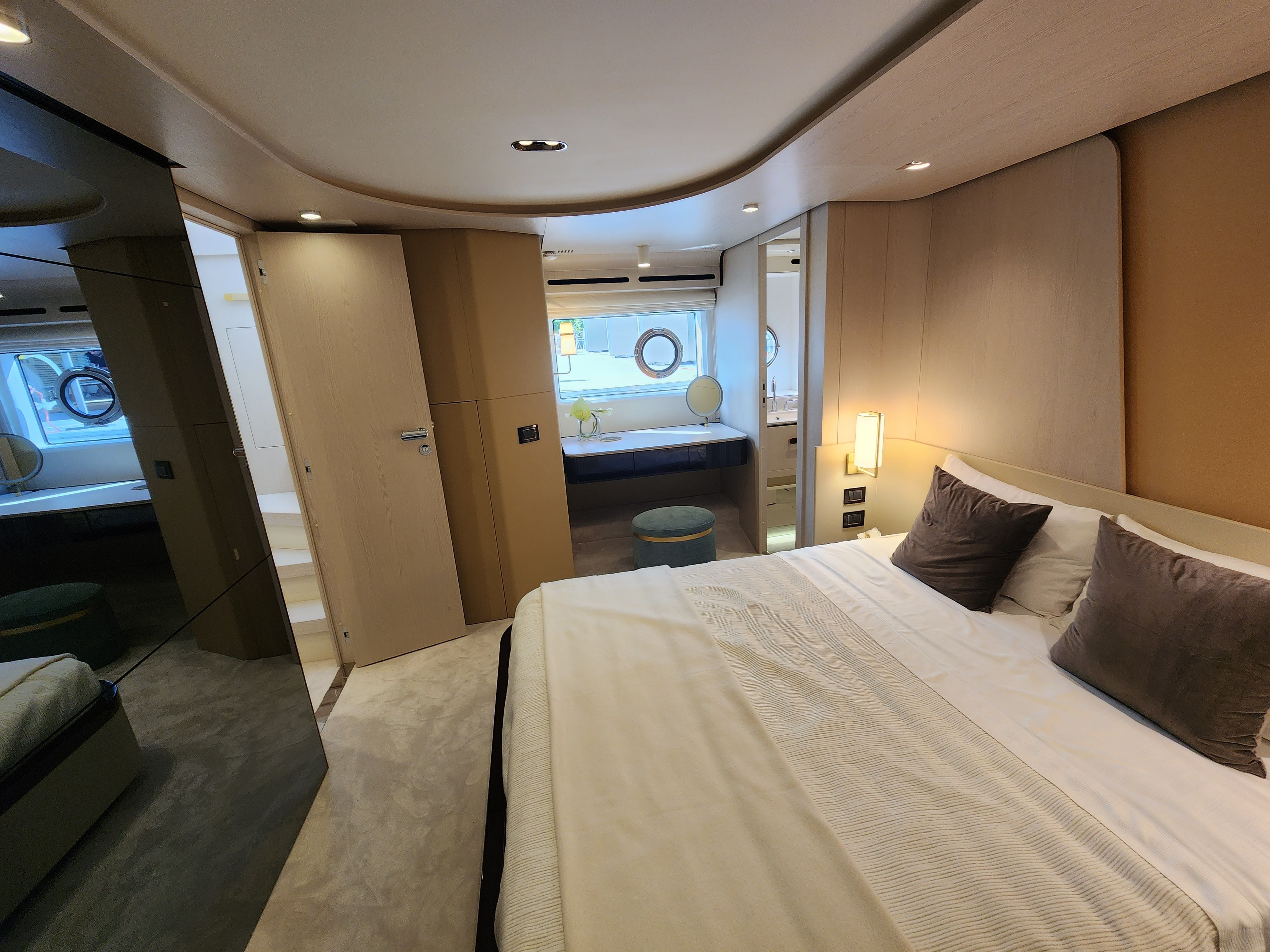 2023 Azimut 78 FLY Image Thumbnail #56