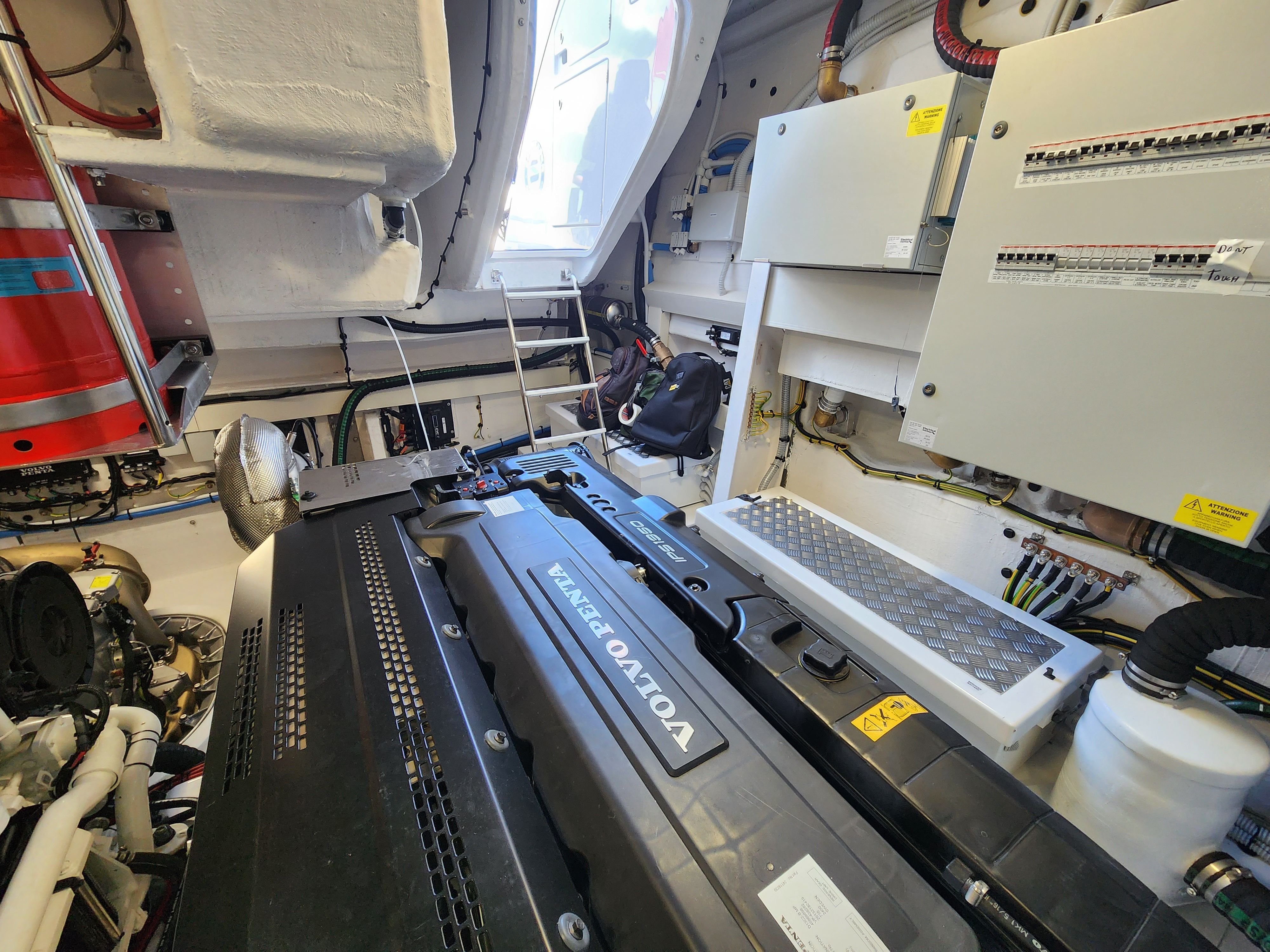 2023 Azimut 78 FLY Image Thumbnail #67