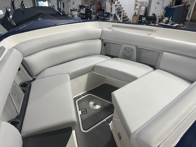 2022 Aviara AV32 Image Thumbnail #2