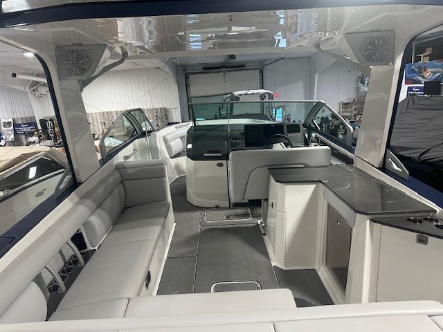 2022 Aviara AV32 Image Thumbnail #4