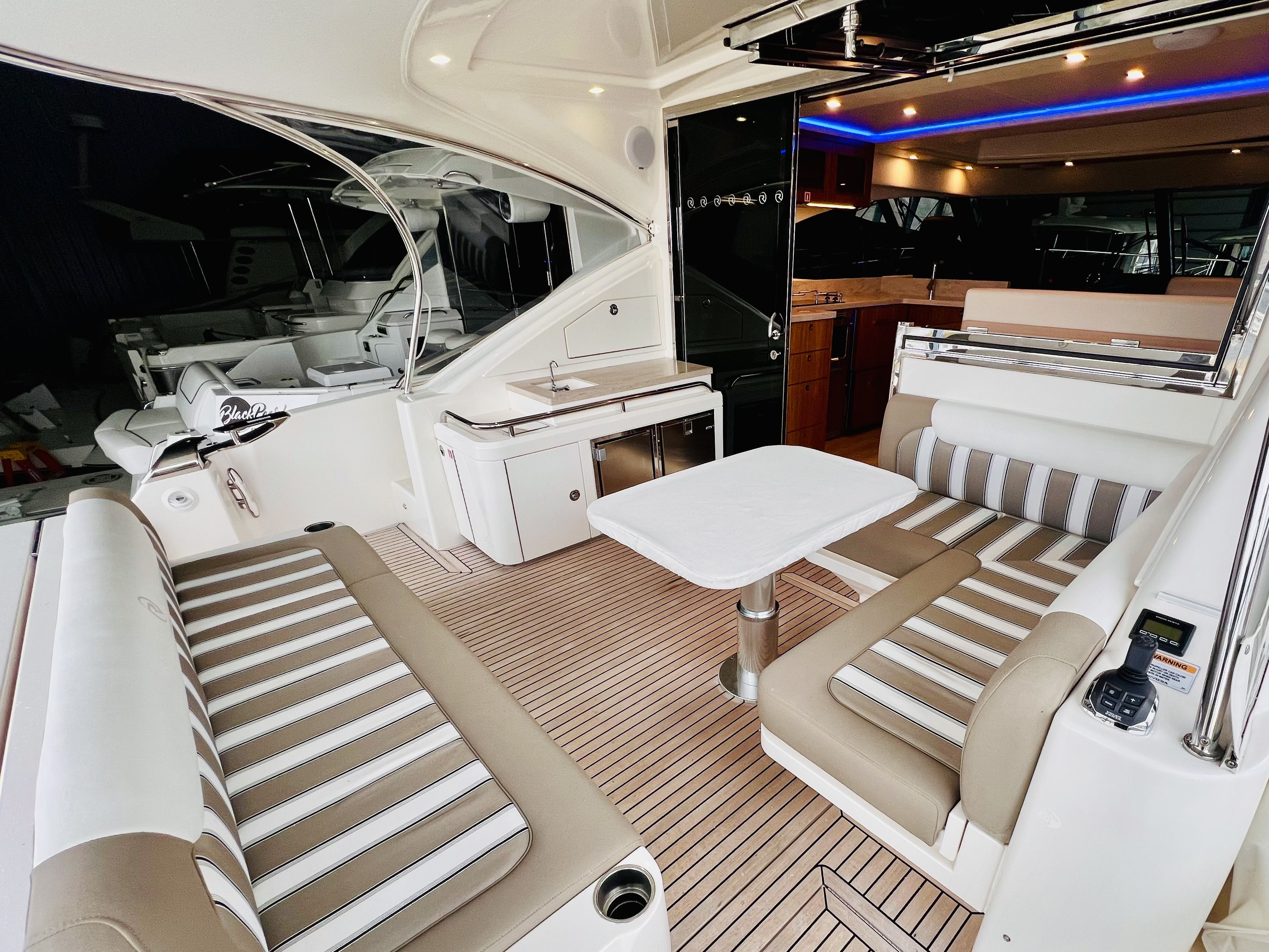 2018 Riviera
                                                             4800SY Image Thumbnail #10