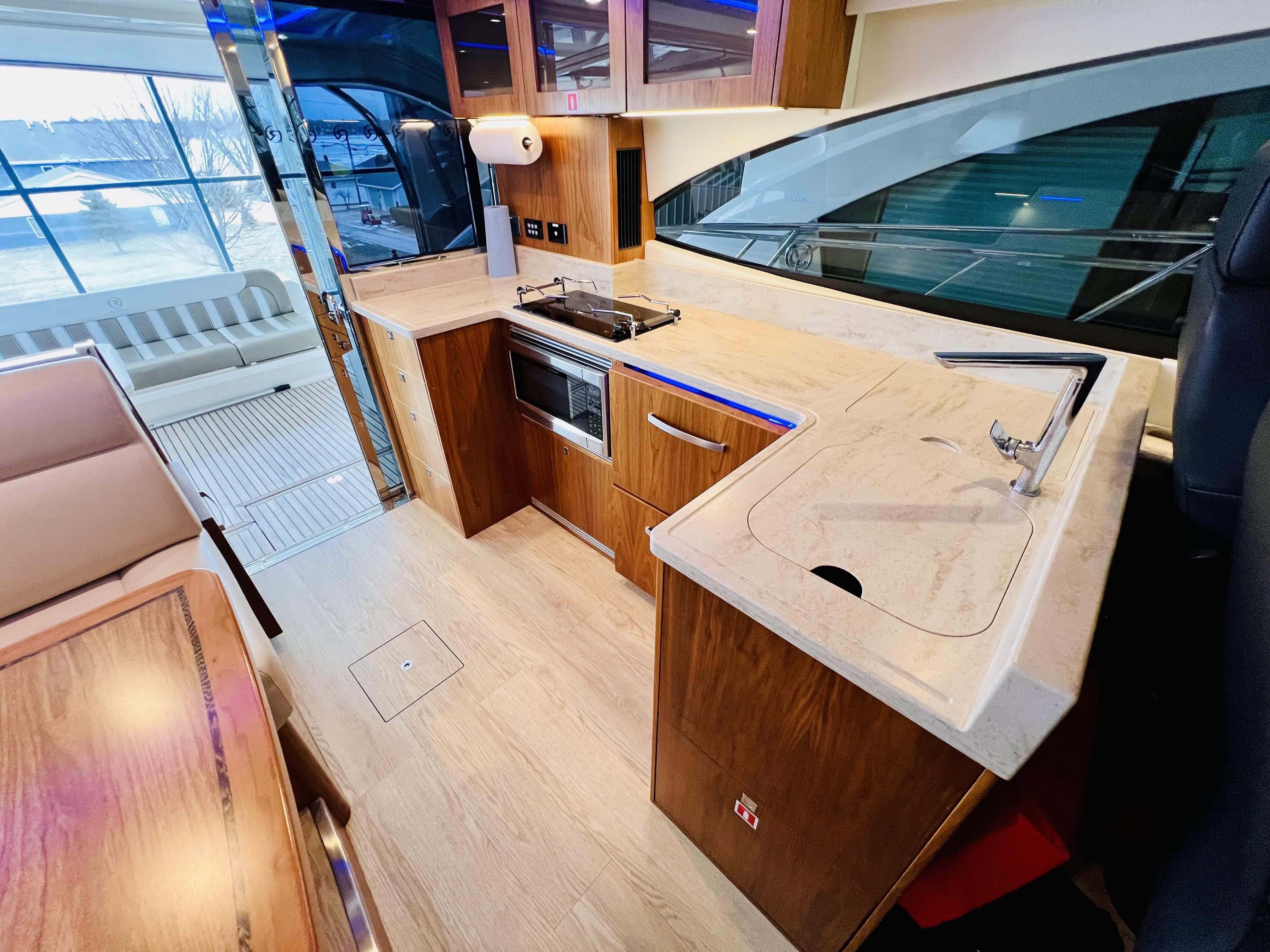 2018 Riviera
                                                             4800SY Image Thumbnail #23