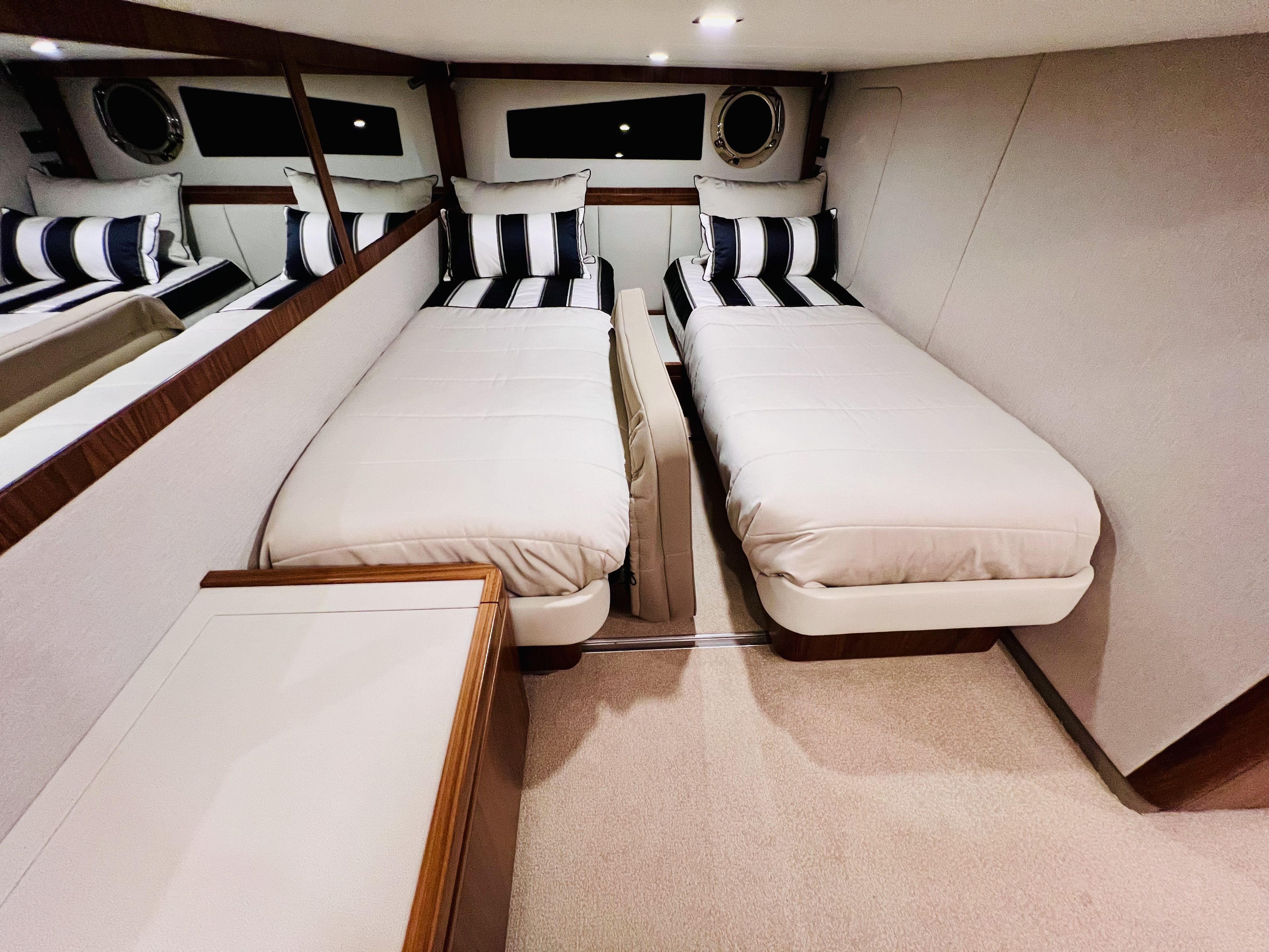 2018 Riviera
                                                             4800SY Image Thumbnail #39