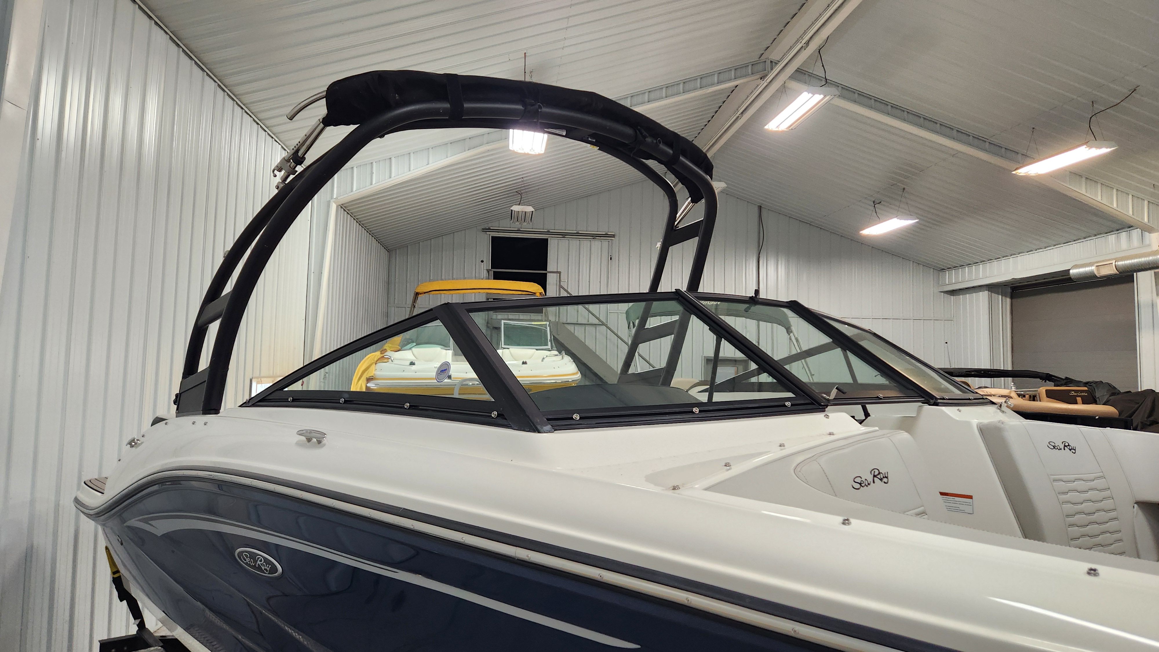 2022 Sea Ray
                                                             190SPX Image Thumbnail #11
