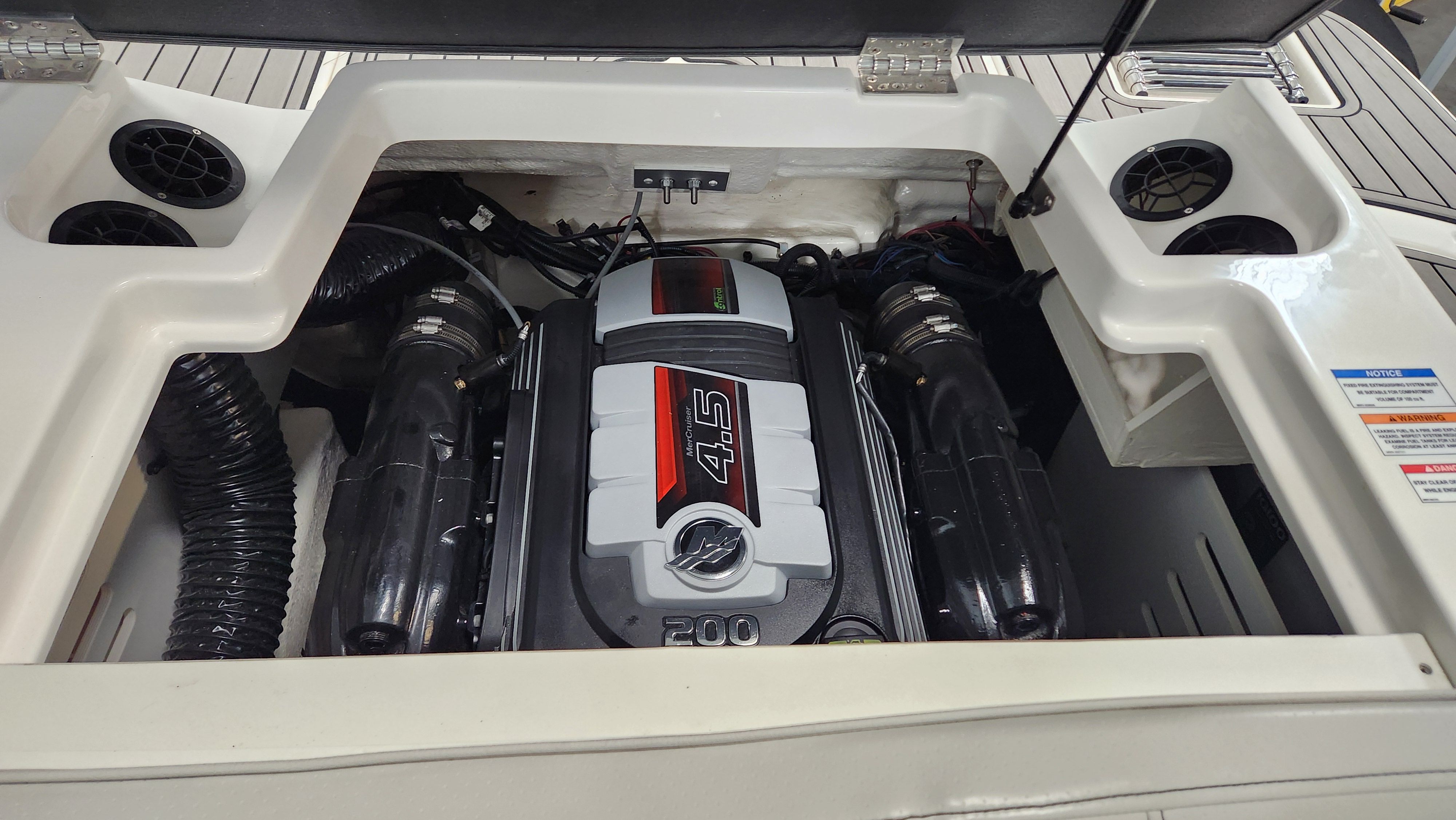 2022 Sea Ray
                                                             190SPX Image Thumbnail #60