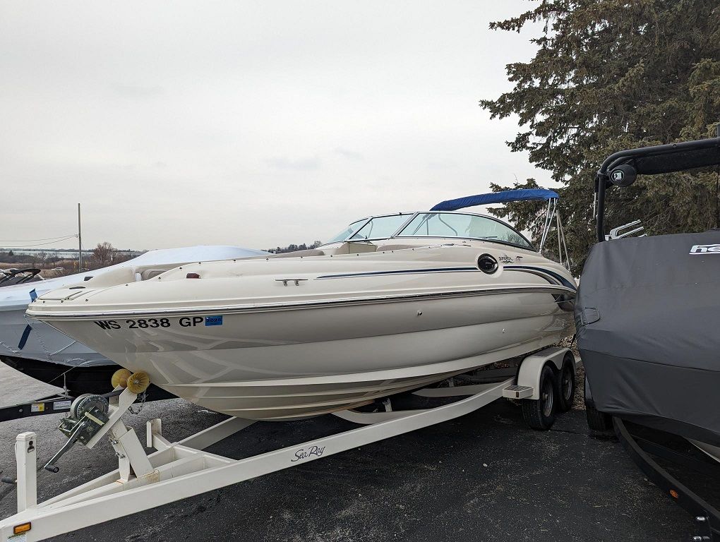 2005 Sea Ray
                                                             240 SUNDECK Image Thumbnail #0