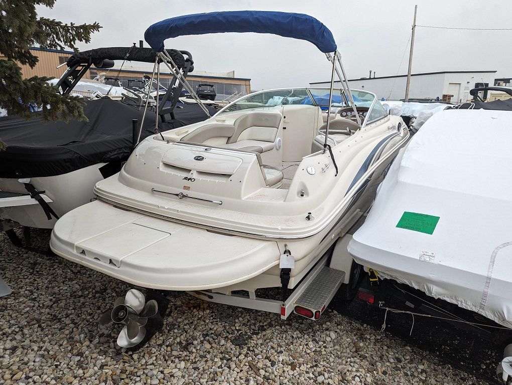 2005 Sea Ray
                                                             240 SUNDECK Image Thumbnail #2