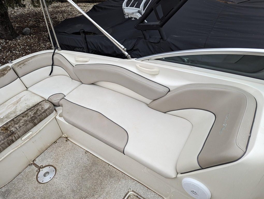 2005 Sea Ray
                                                             240 SUNDECK Image Thumbnail #6
