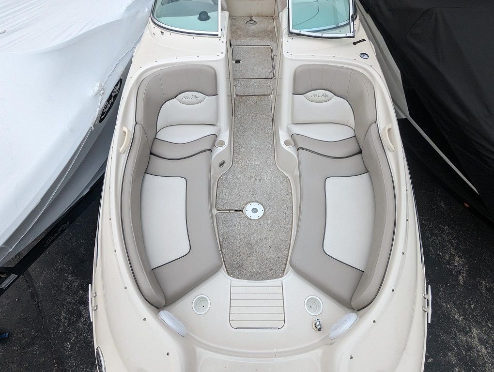 2005 Sea Ray
                                                             240 SUNDECK Image Thumbnail #7