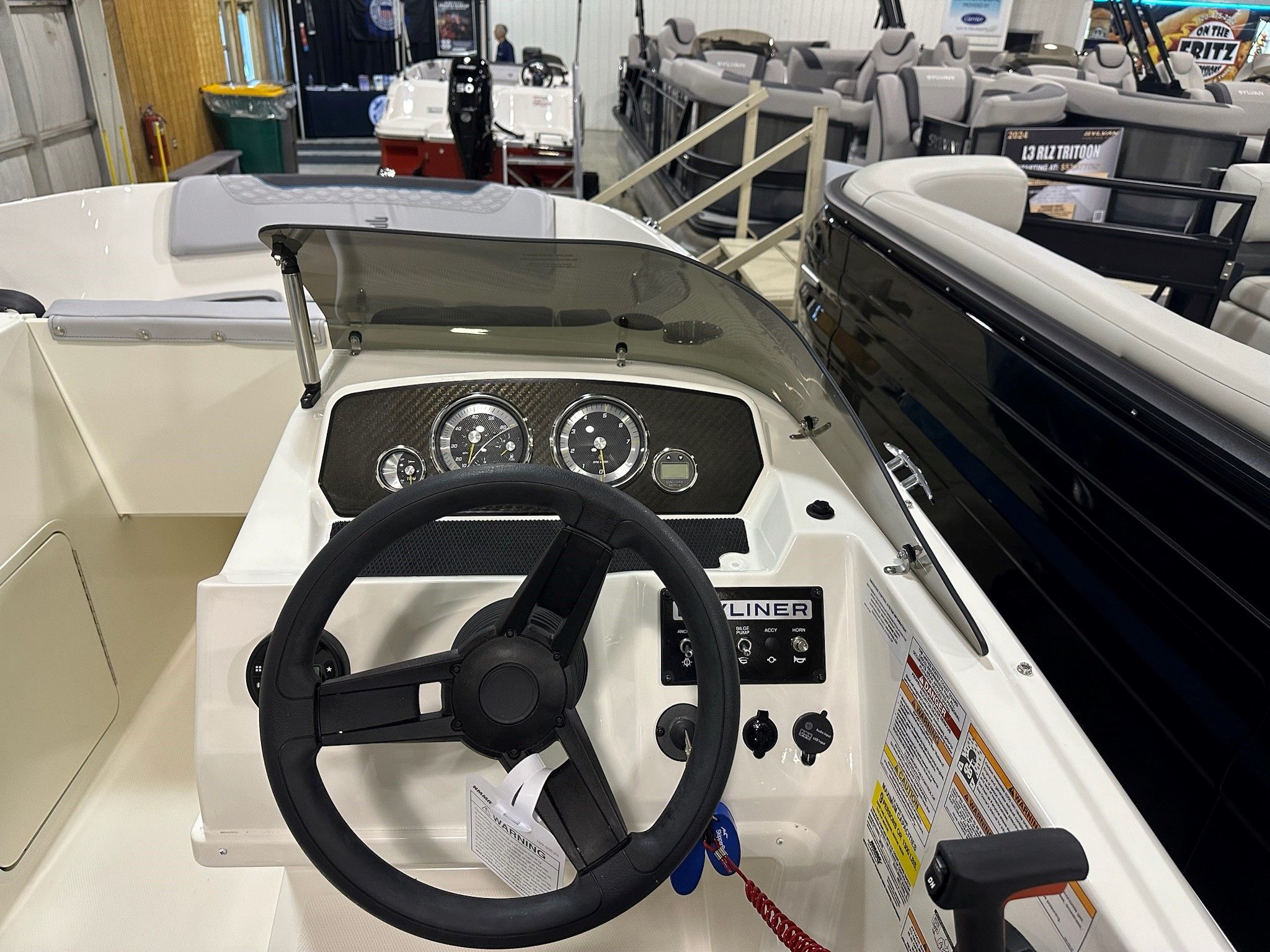 2024 Bayliner
                                                             M19 Image Thumbnail #10