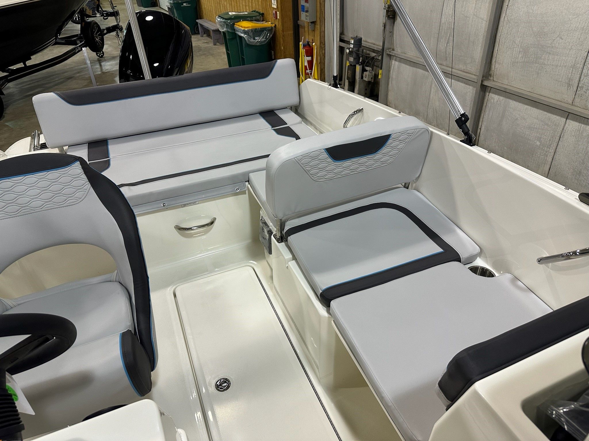 2024 Bayliner
                                                             M19 Image Thumbnail #12