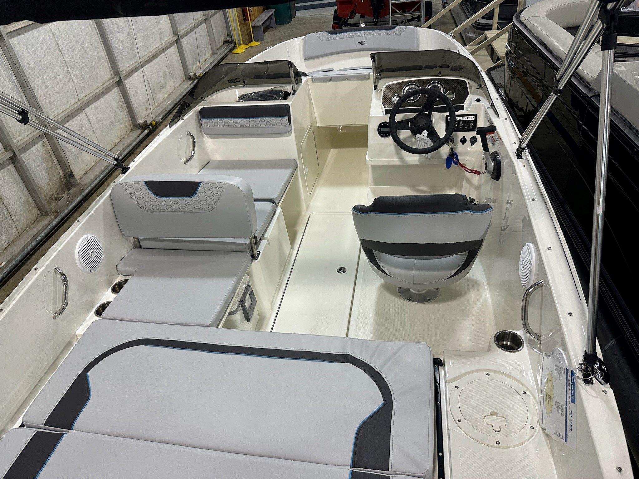 2024 Bayliner
                                                             M19 Image Thumbnail #14