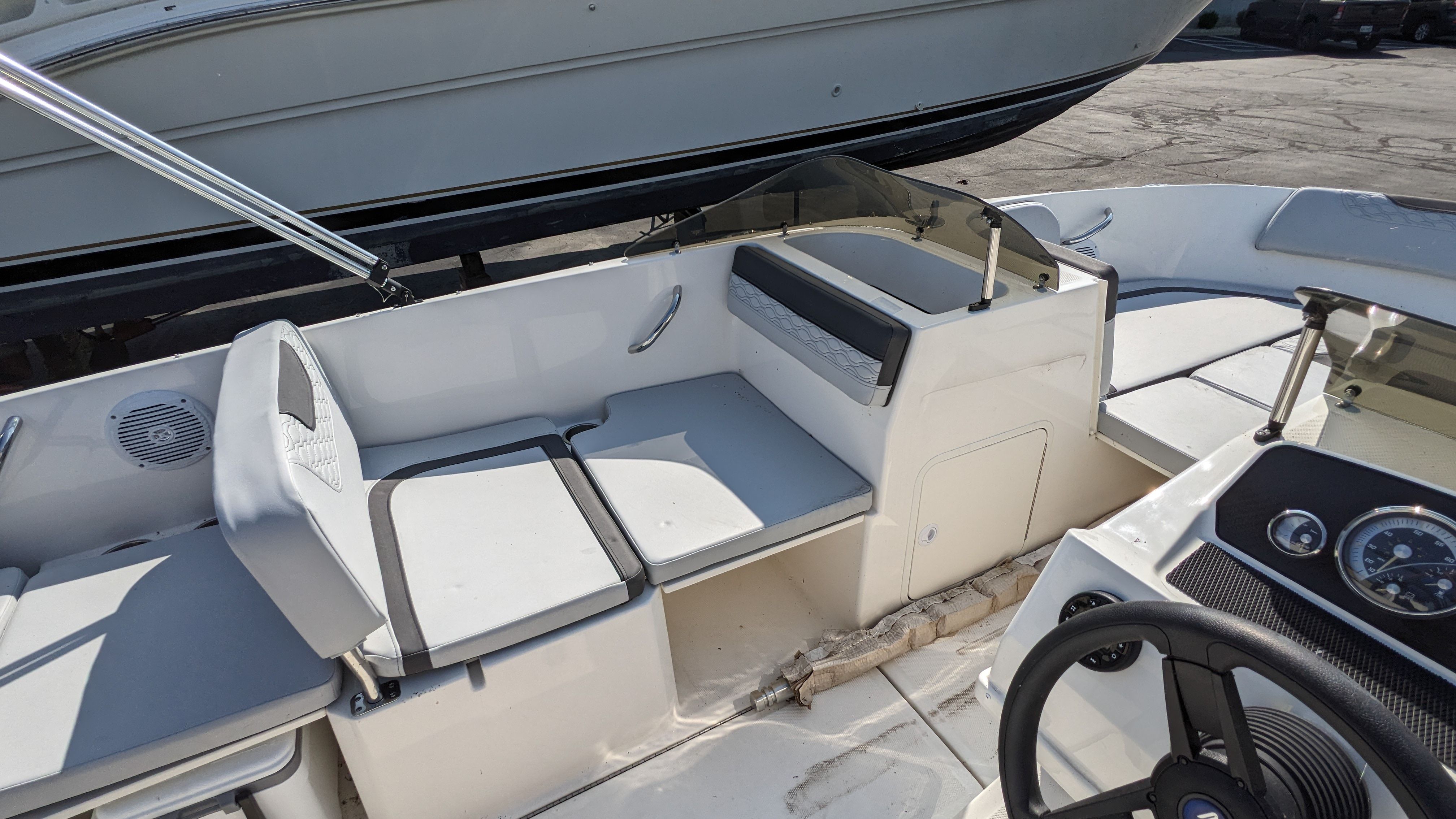 2024 Bayliner
                                                             M19 Image Thumbnail #9
