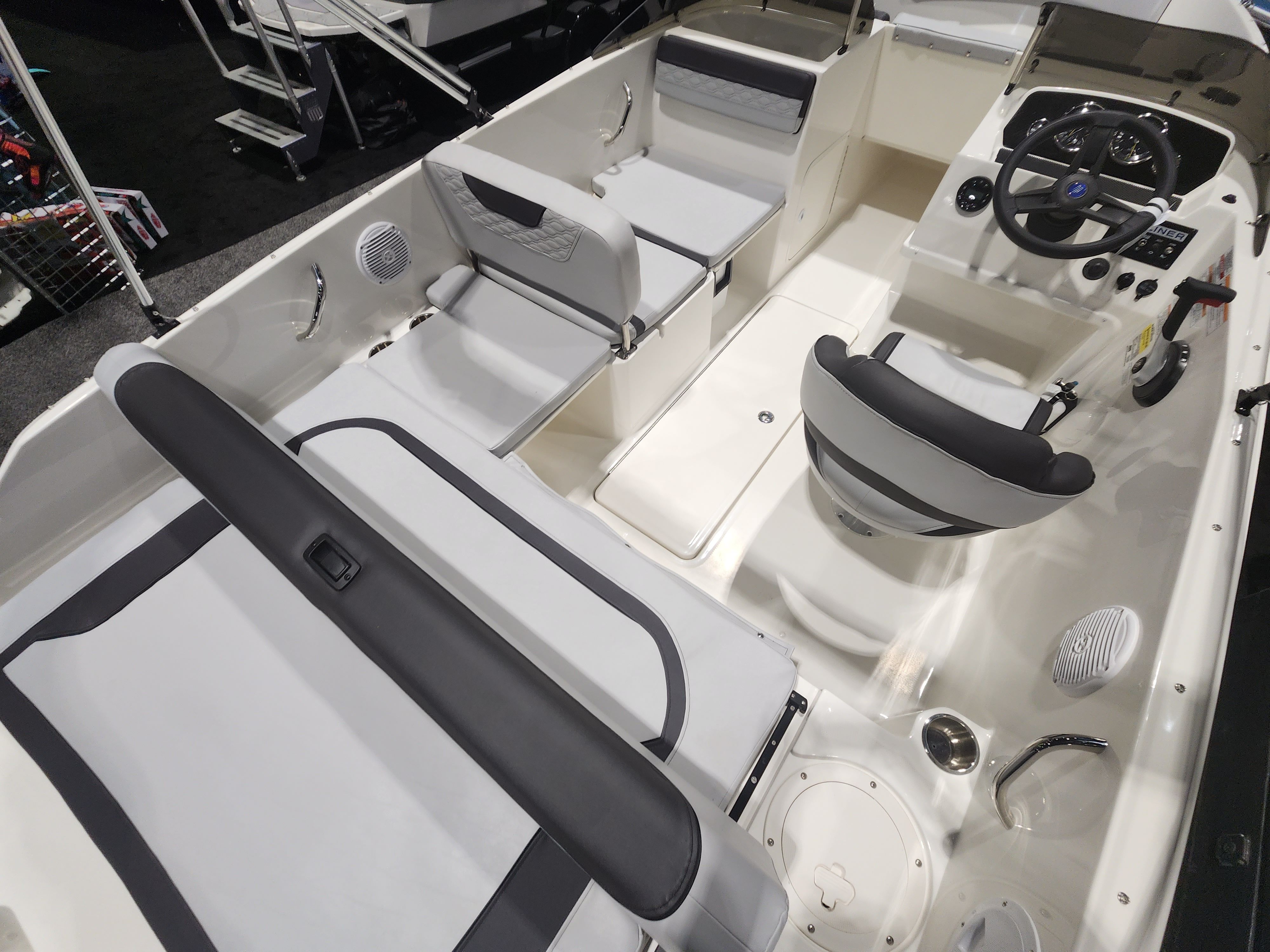 2024 Bayliner
                                                             M19 Image Thumbnail #8