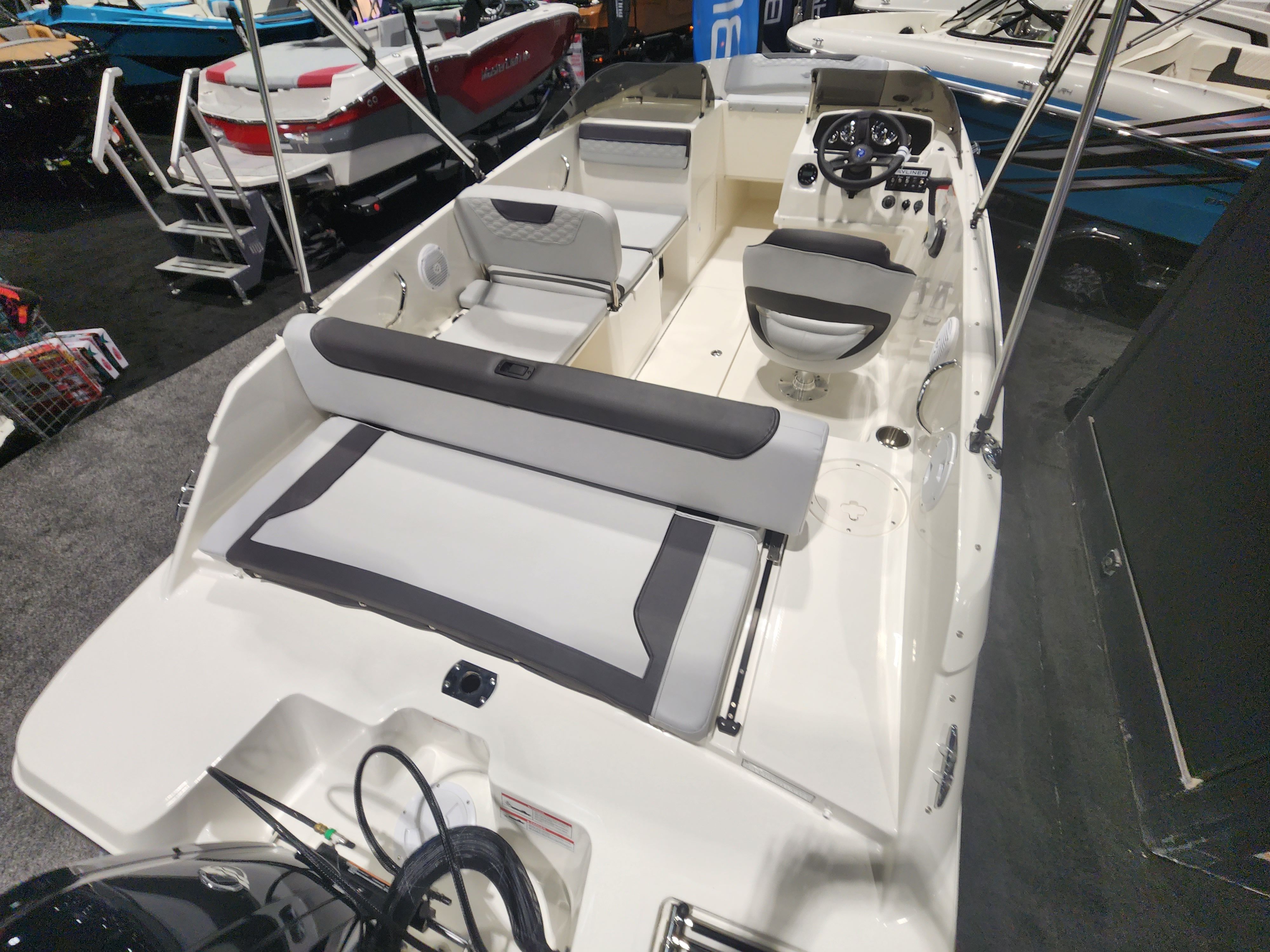 2024 Bayliner
                                                             M19 Image Thumbnail #9