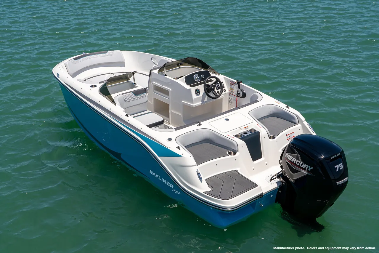 2025 Bayliner M17 Image Thumbnail #1